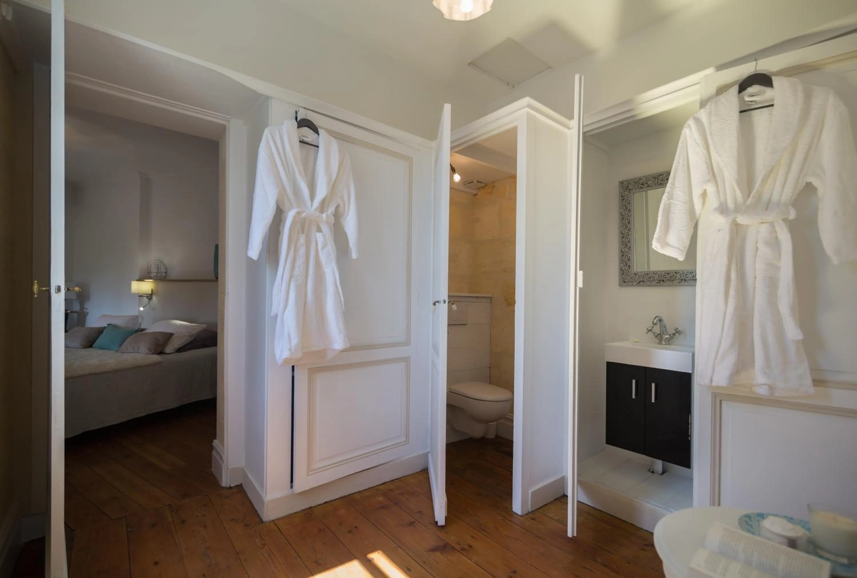 wardrobe in Le Clos Réaud