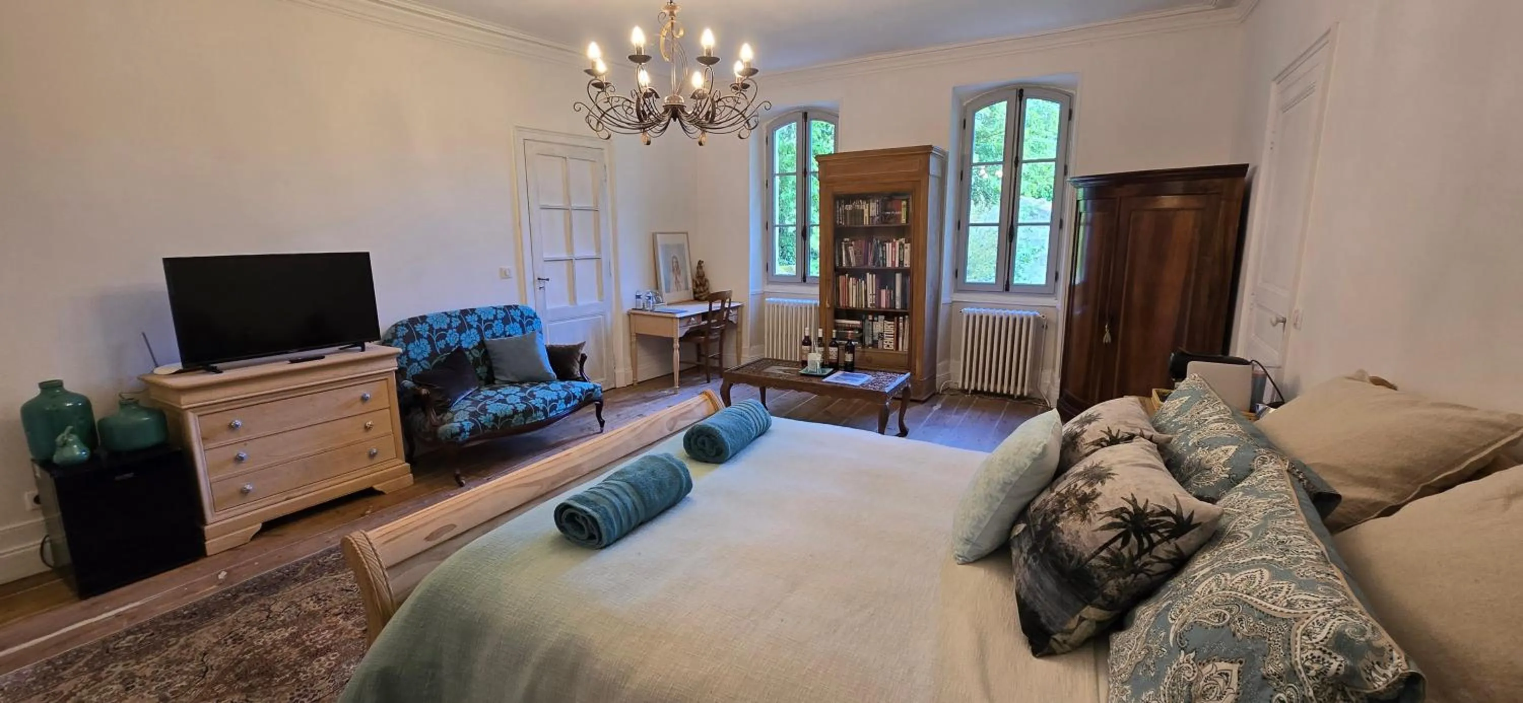 Photo of the whole room, Bed in Le Clos Réaud