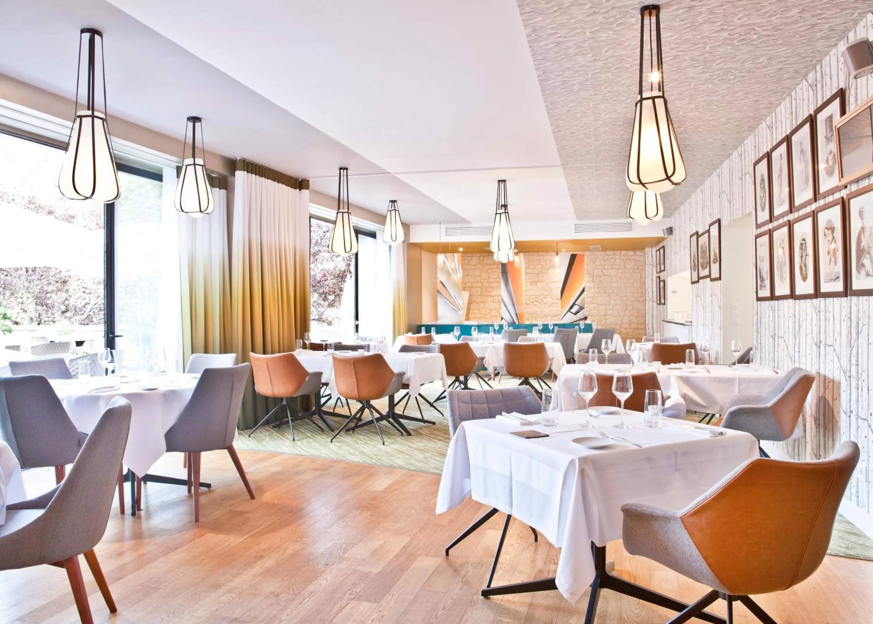 Restaurant/places to eat in Hotel Le Saint Gelais