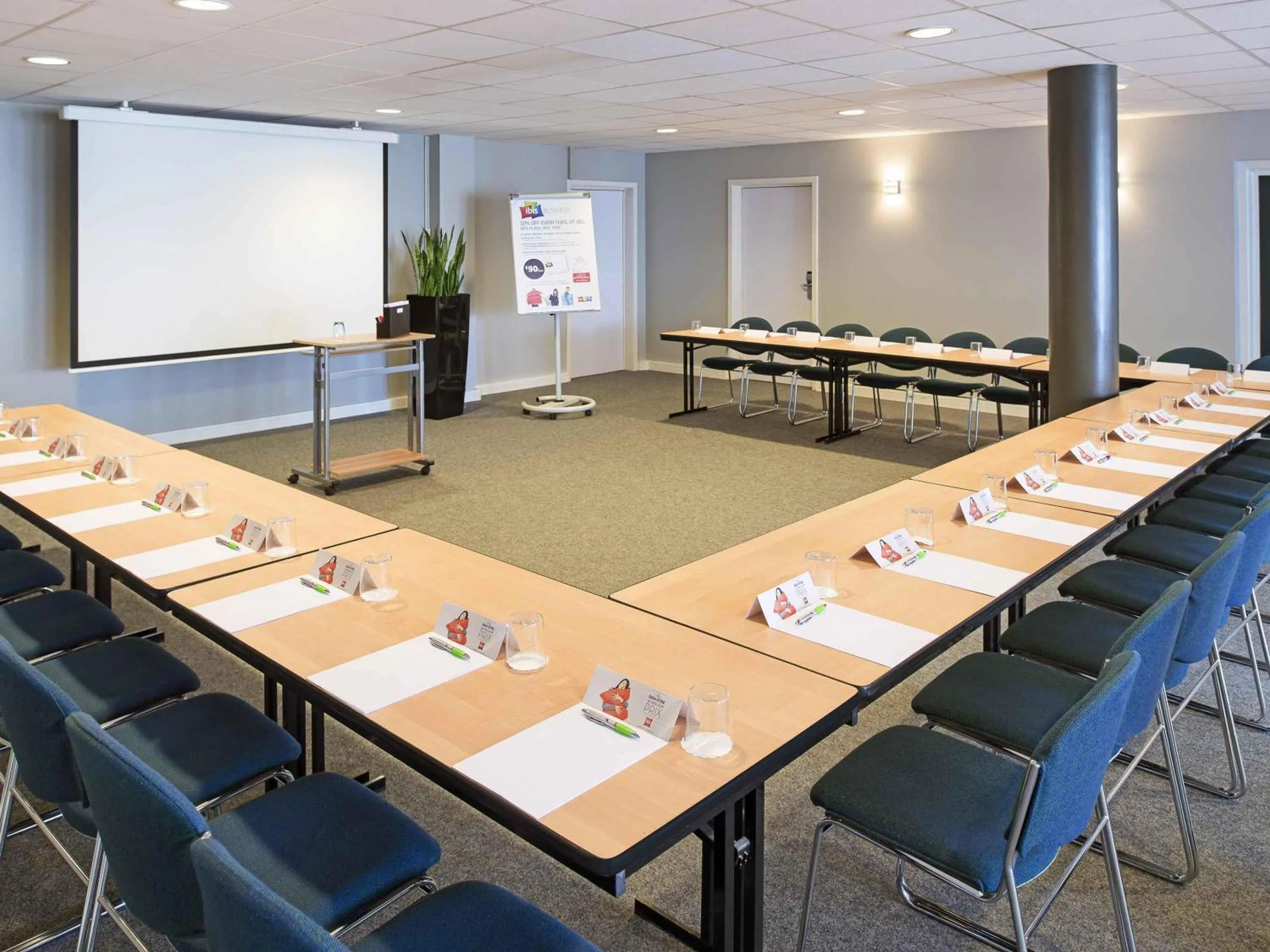 Meeting/conference room in ibis Luxembourg Sud