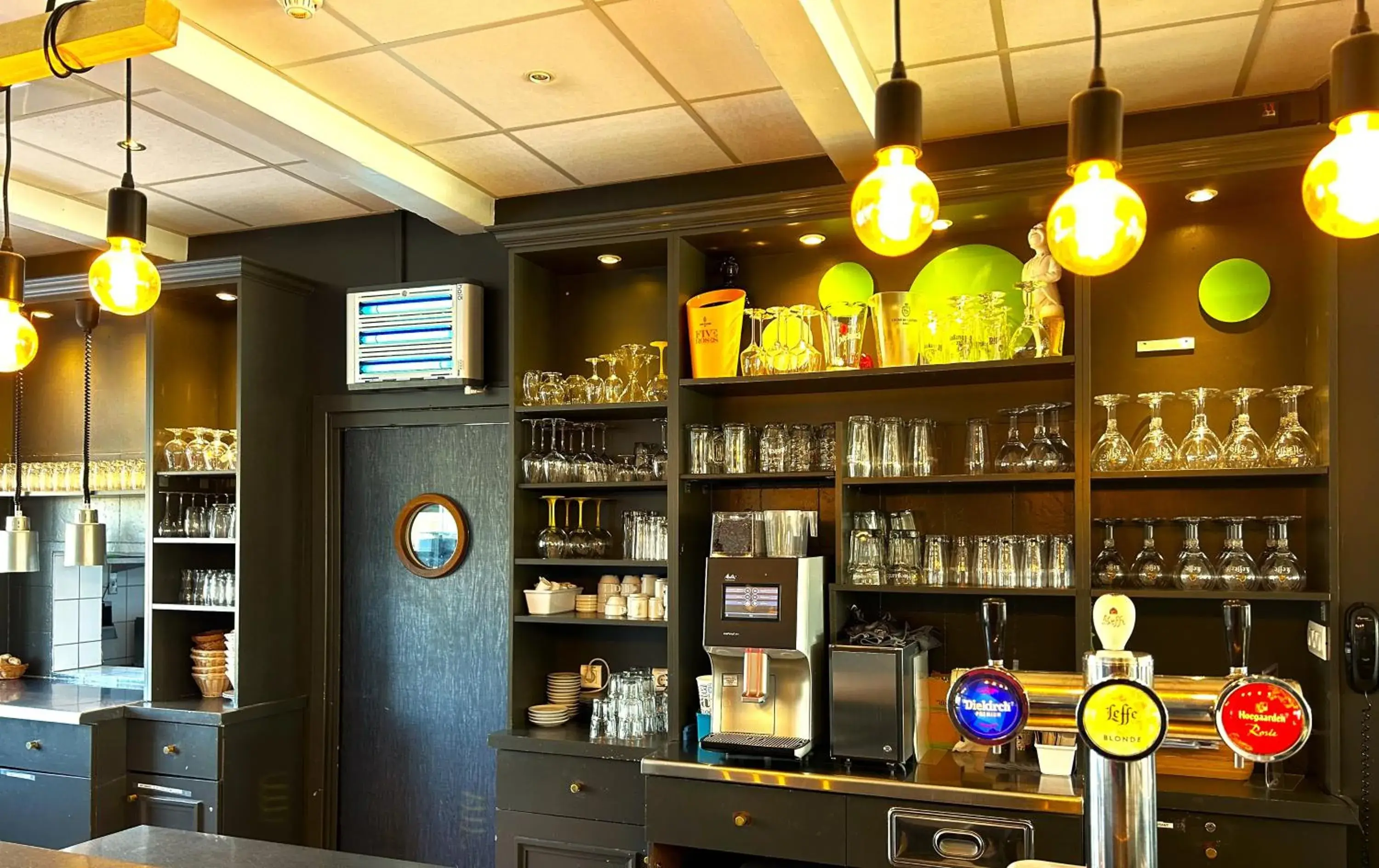 Lounge or bar in ibis Luxembourg Sud Lounge or bar in ibis Luxembourg Sud