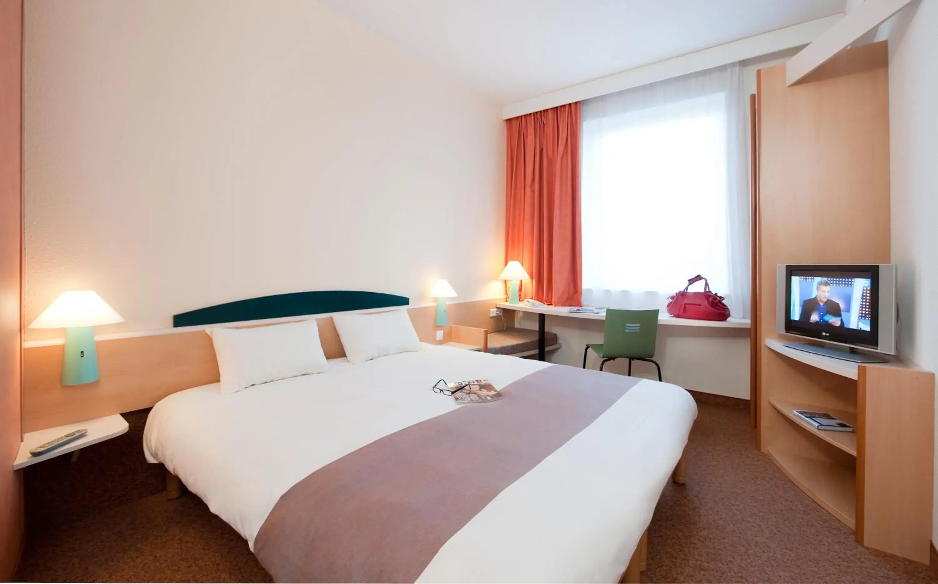 Bed in ibis Luxembourg Sud Bed in ibis Luxembourg Sud