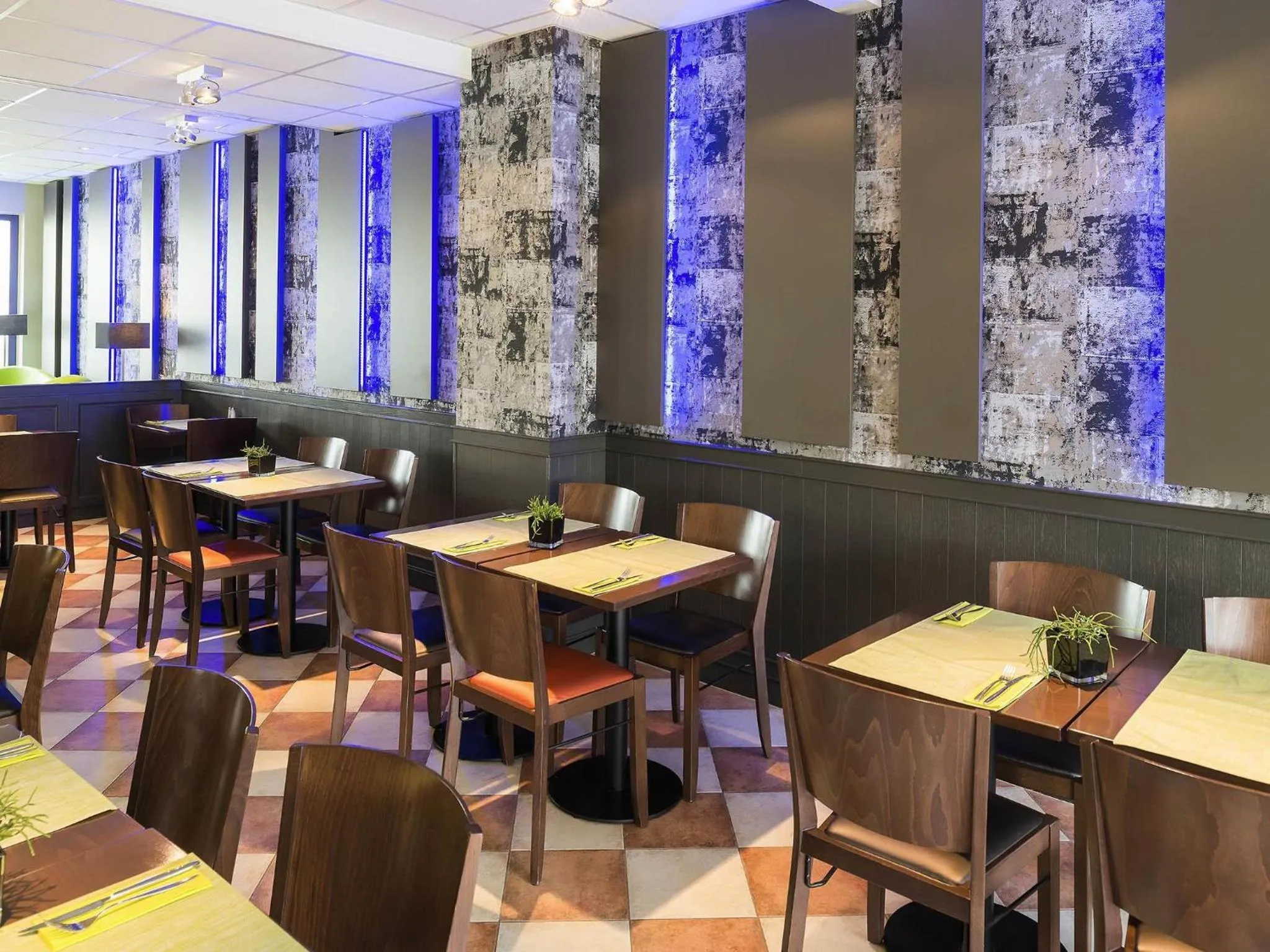 Restaurant/places to eat in ibis Luxembourg Sud