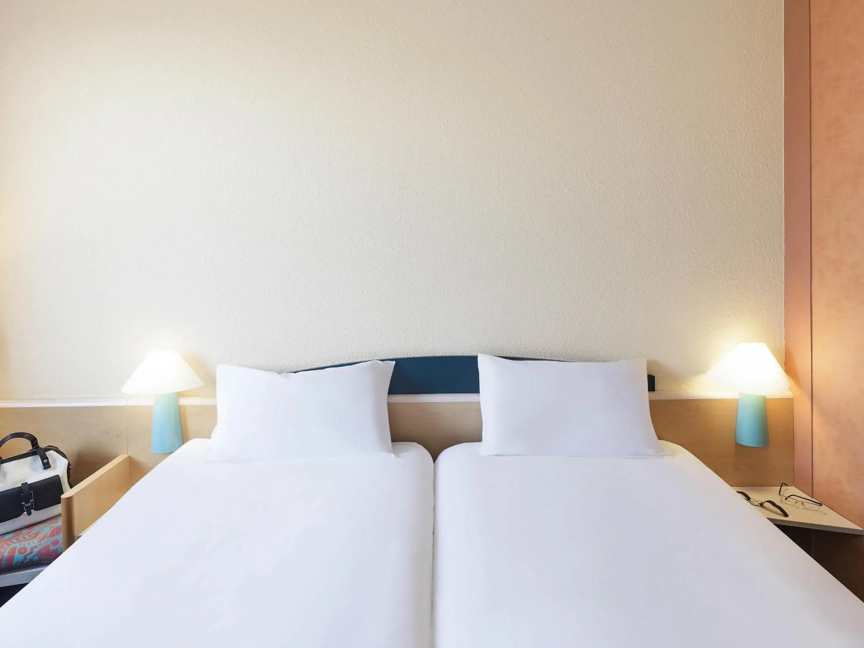 Bedroom, Bed in ibis Luxembourg Sud Bedroom, Bed in ibis Luxembourg Sud