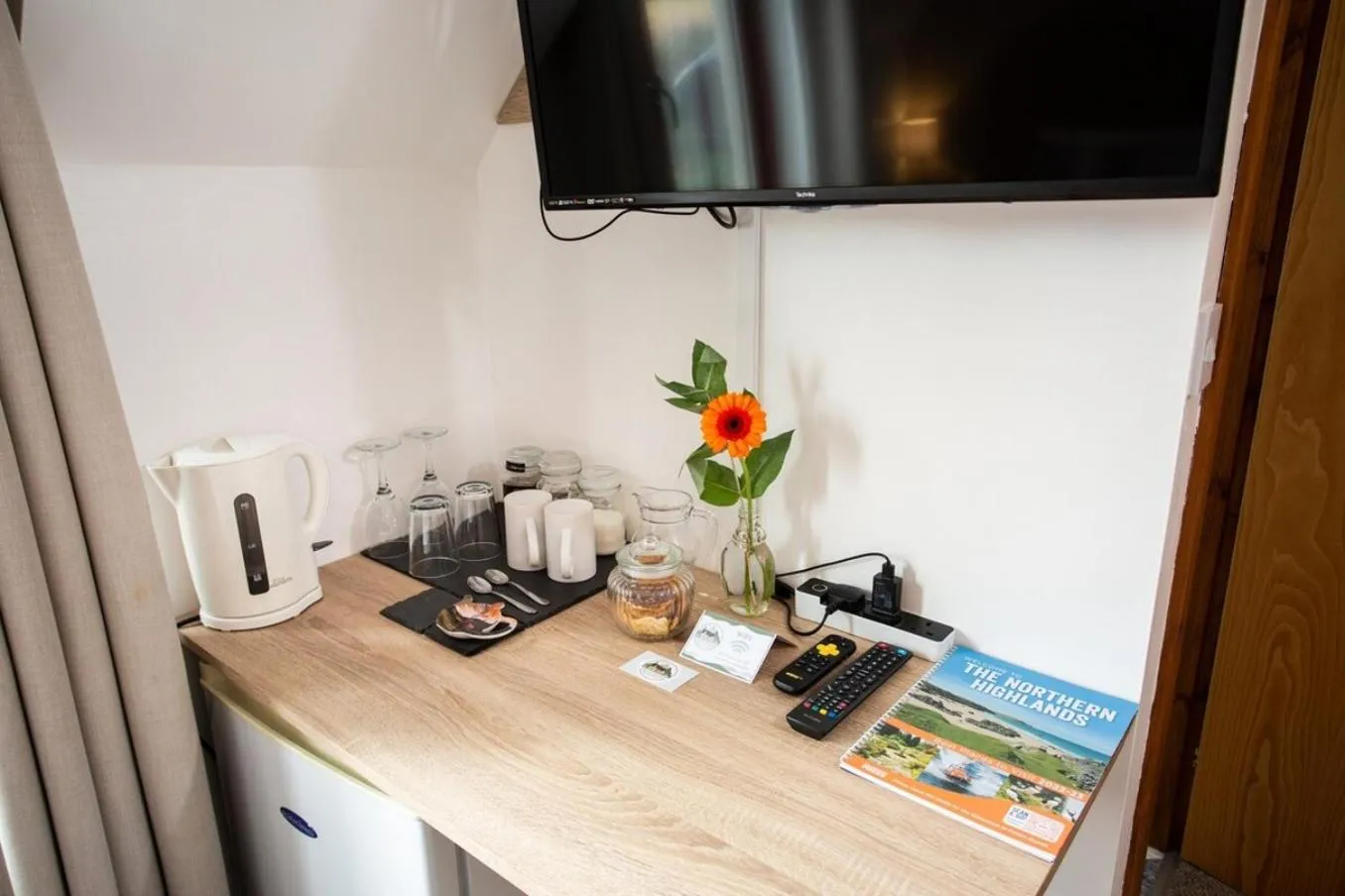 Coffee/tea facilities in Beechwood Lodge
