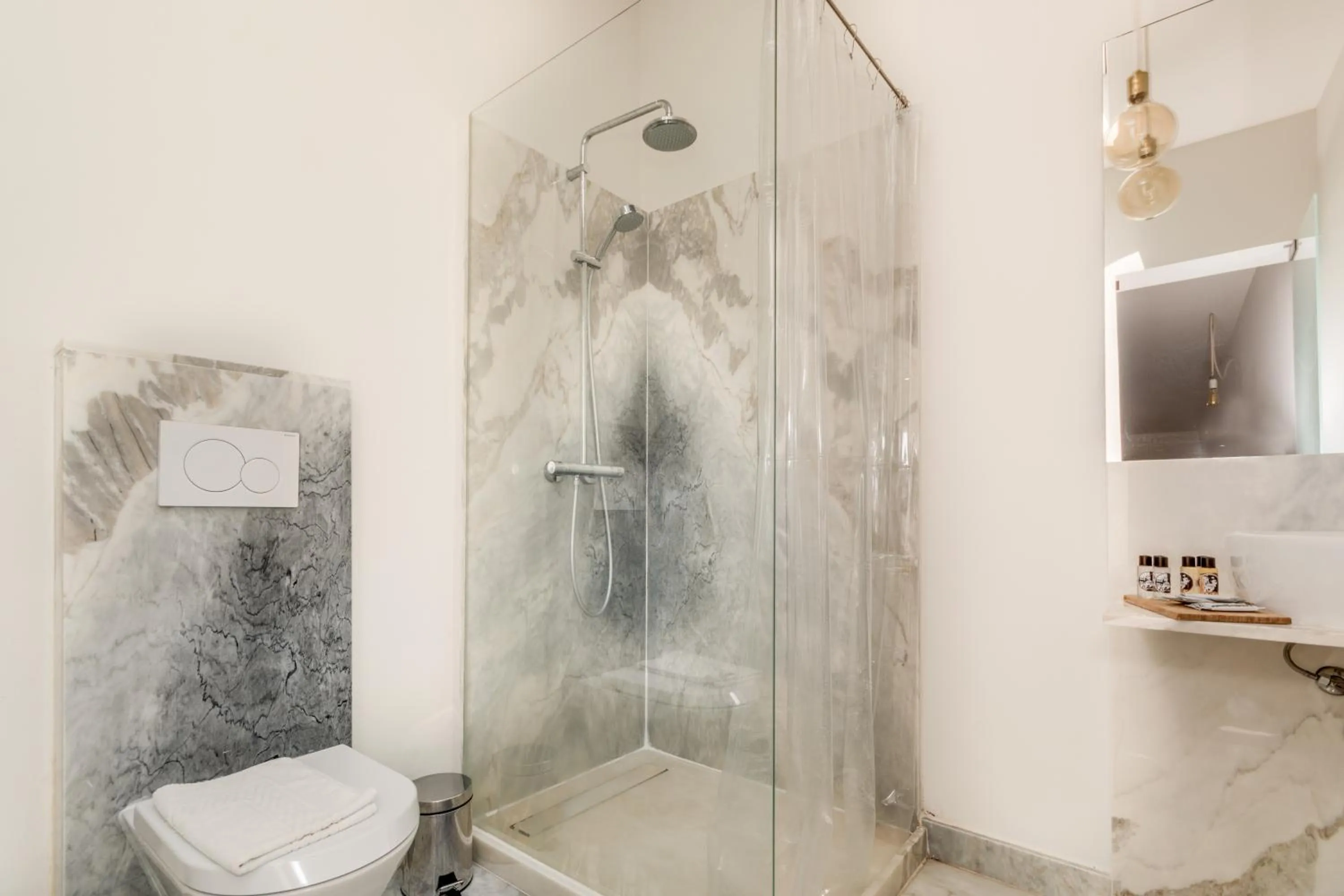 Bathroom in Chiado 44