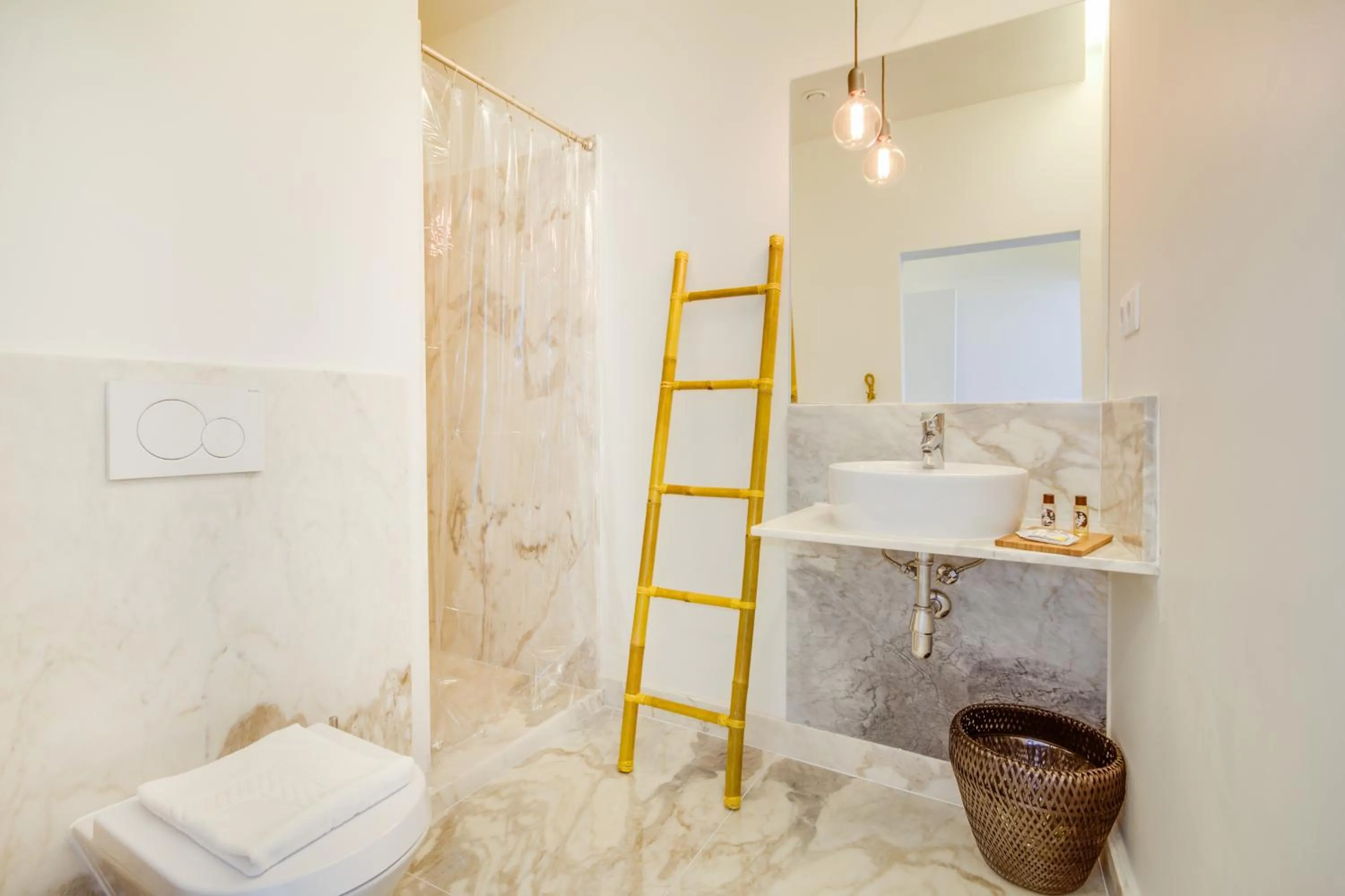 Bathroom in Chiado 44