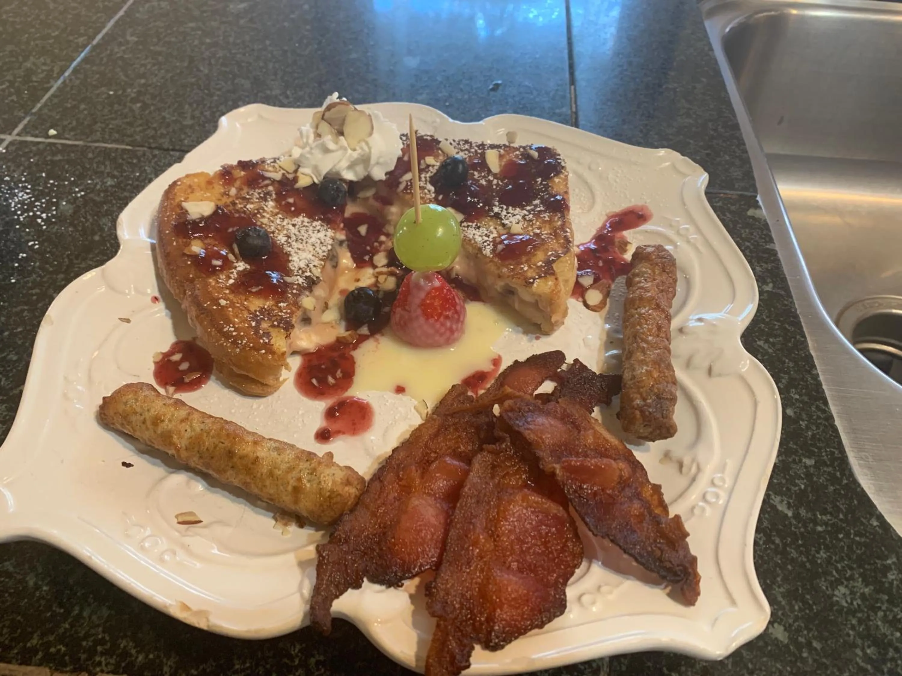 Food and drinks in Peace & Plenty Inn Bed and Breakfast Downtown St Augustine-Adults Only