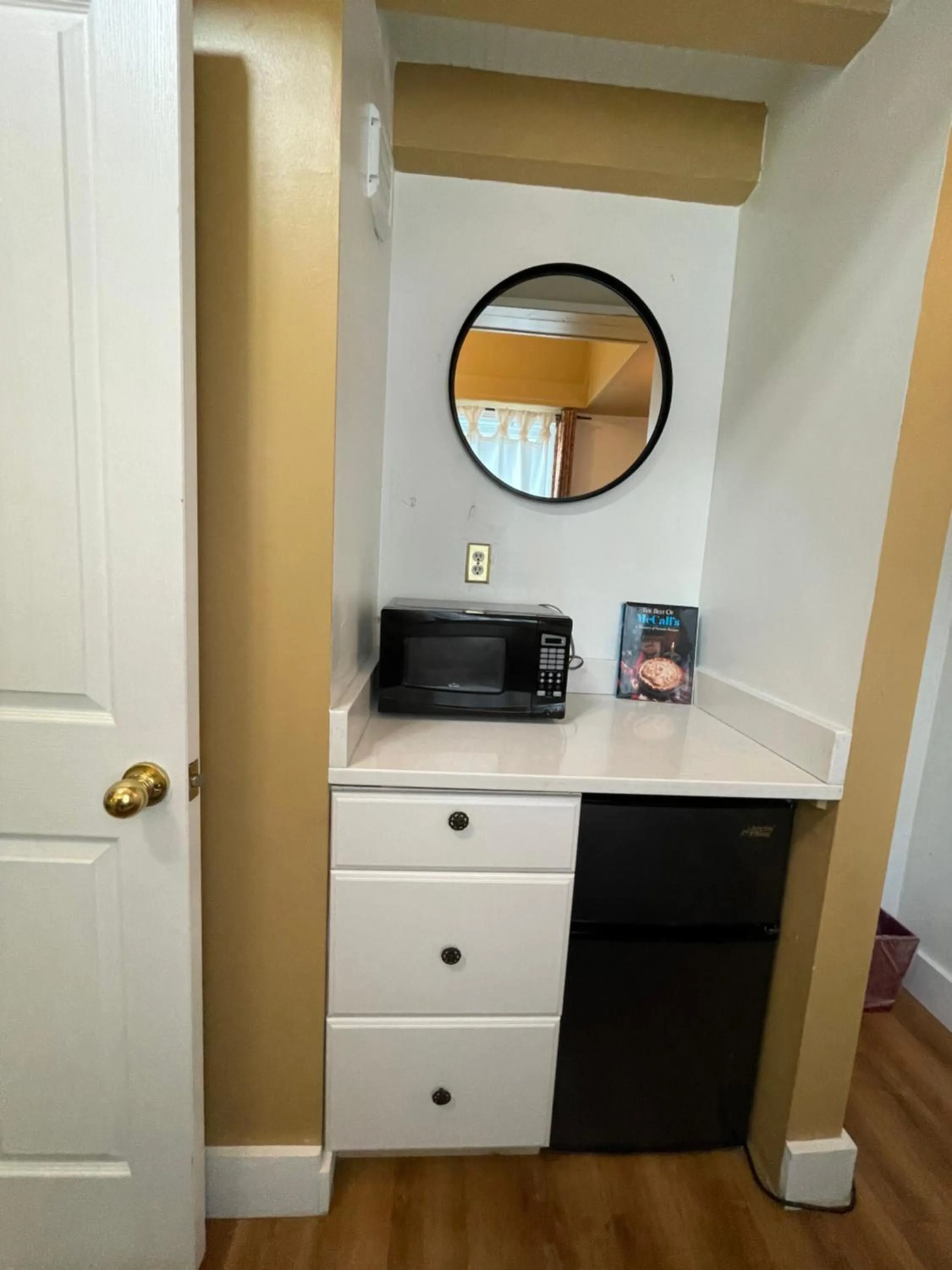 Peace & Plenty Inn Bed and Breakfast Downtown St Augustine-Adults Only