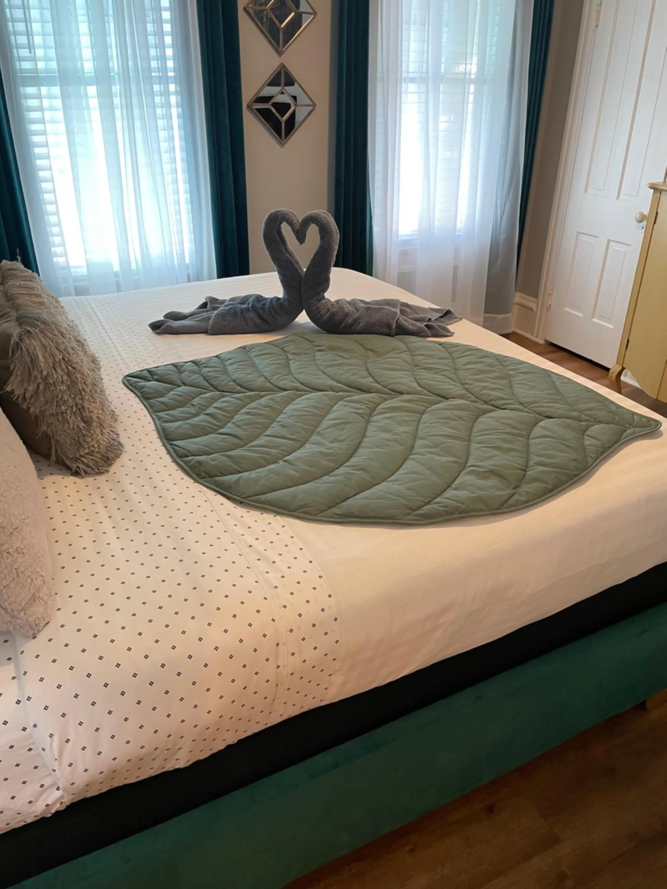 Bed in Peace & Plenty Inn Bed and Breakfast Downtown St Augustine-Adults Only