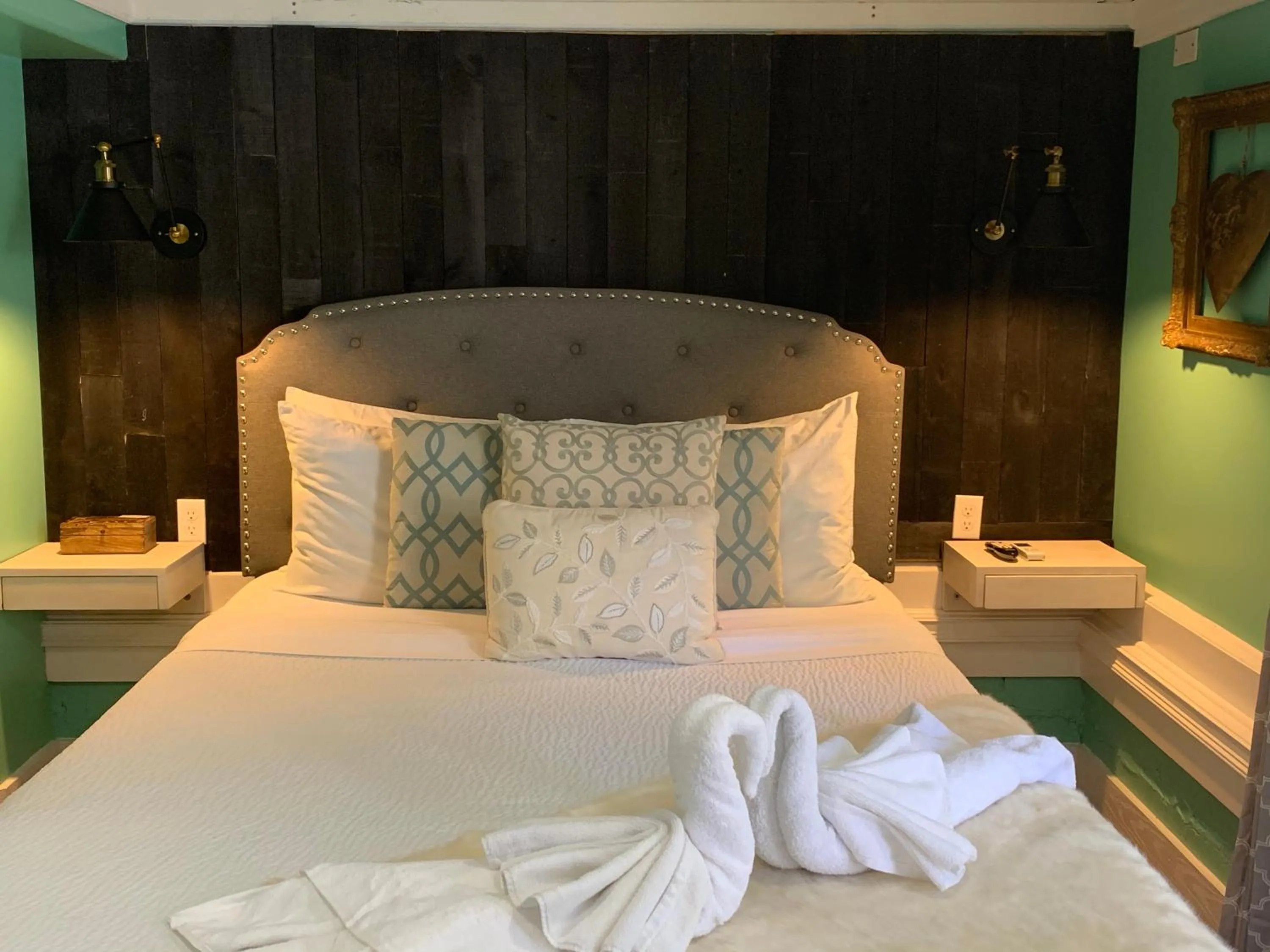 Bed in Peace & Plenty Inn Bed and Breakfast Downtown St Augustine-Adults Only