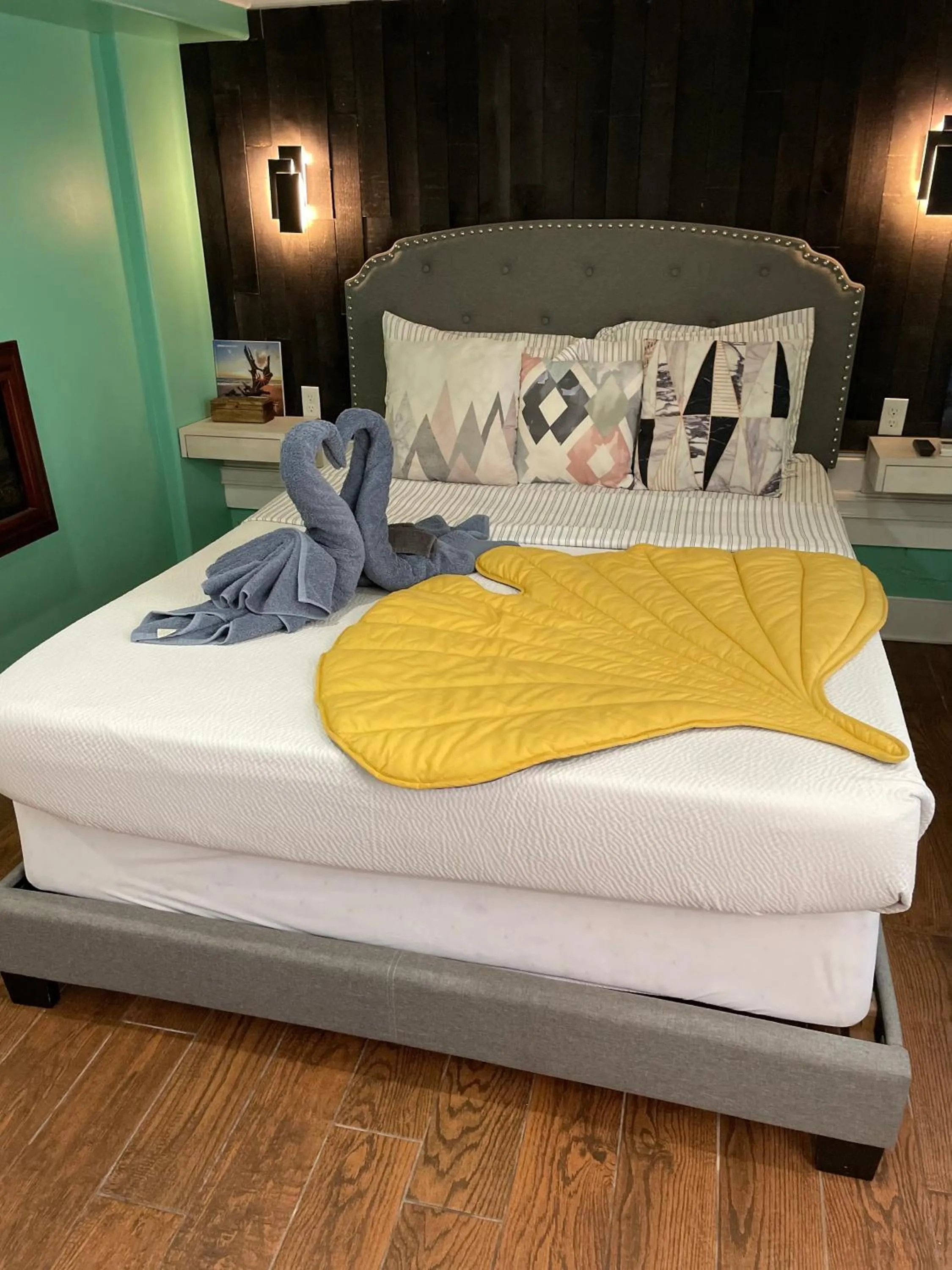 Bed in Peace & Plenty Inn Bed and Breakfast Downtown St Augustine-Adults Only