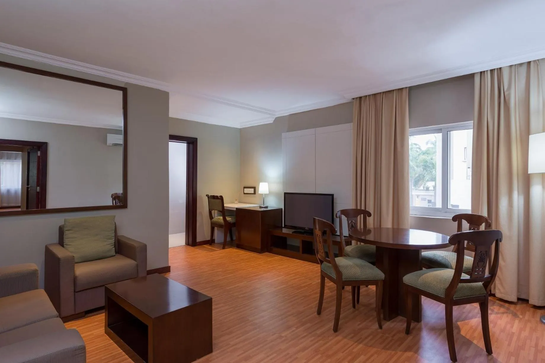 Living room in Park Inn by Radisson, Lagos Victoria Island