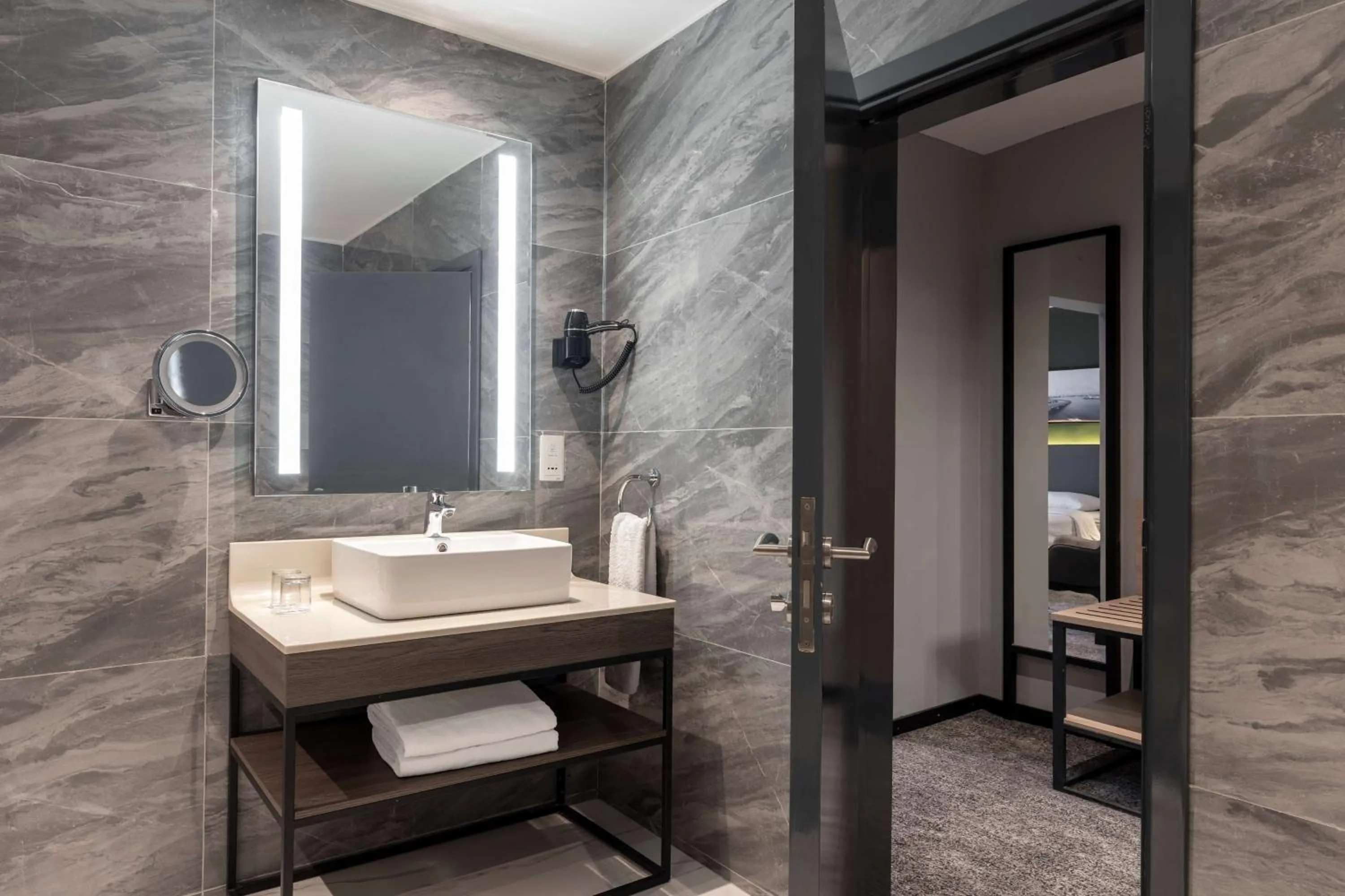 Photo of the whole room in Park Inn by Radisson, Lagos Victoria Island