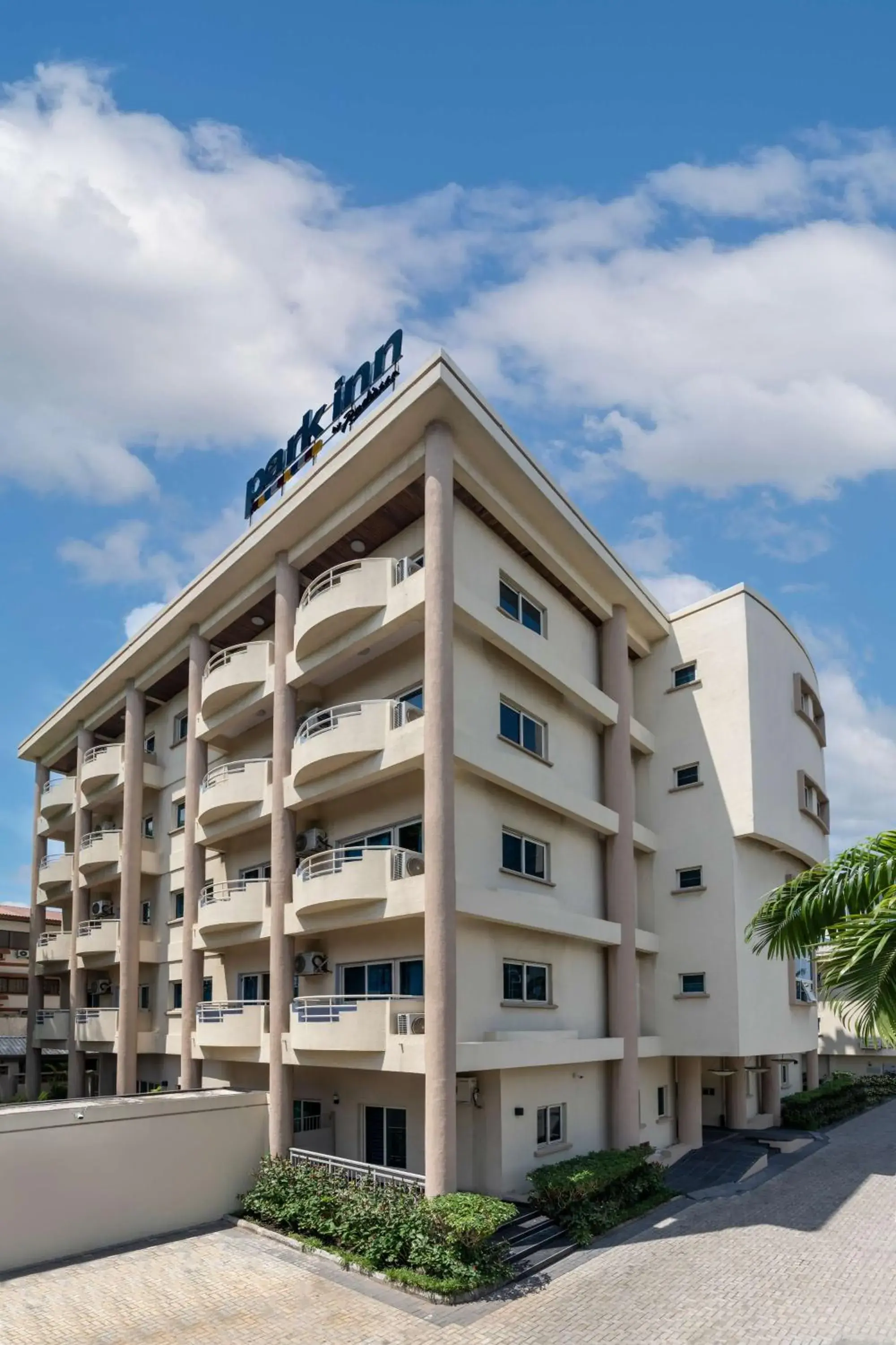Property building in Park Inn by Radisson, Lagos Victoria Island Property building in Park Inn by Radisson, Lagos Victoria Island