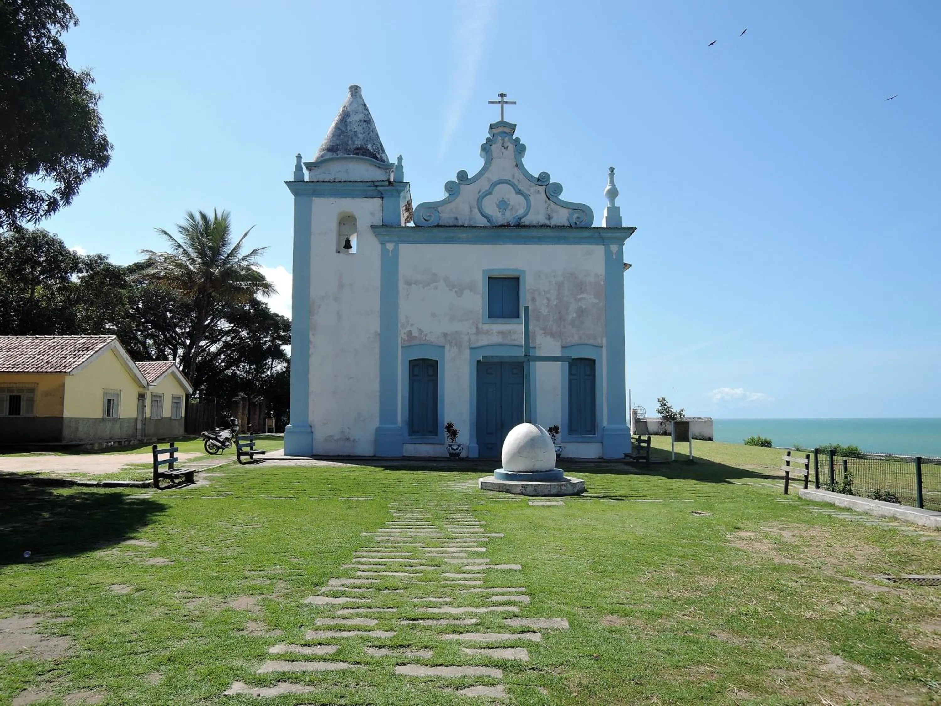 Nearby landmark in Paul's eco kitnets da praia & Nemo dive, centro de mergulho