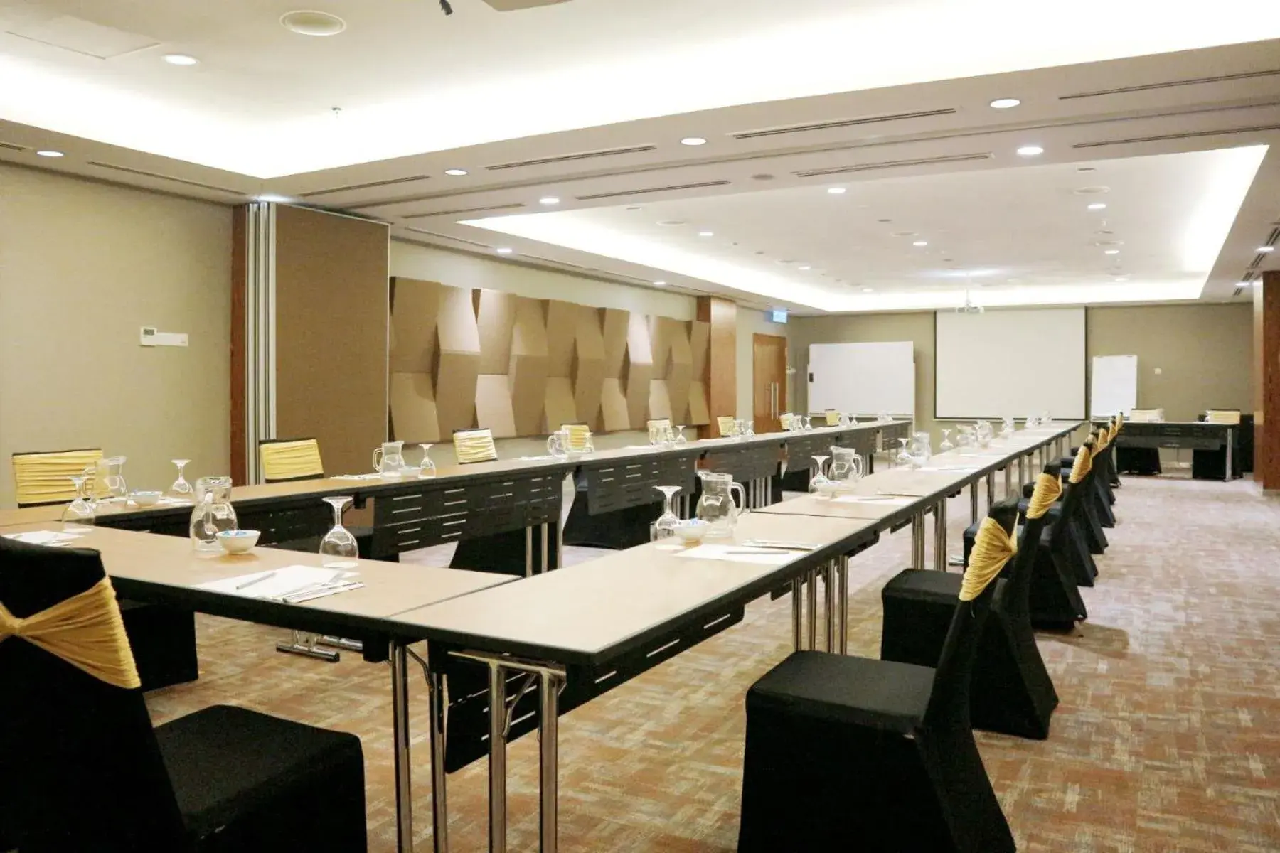 Property building in Oakwood Hotel & Residence Kuala Lumpur Property building in Oakwood Hotel & Residence Kuala Lumpur