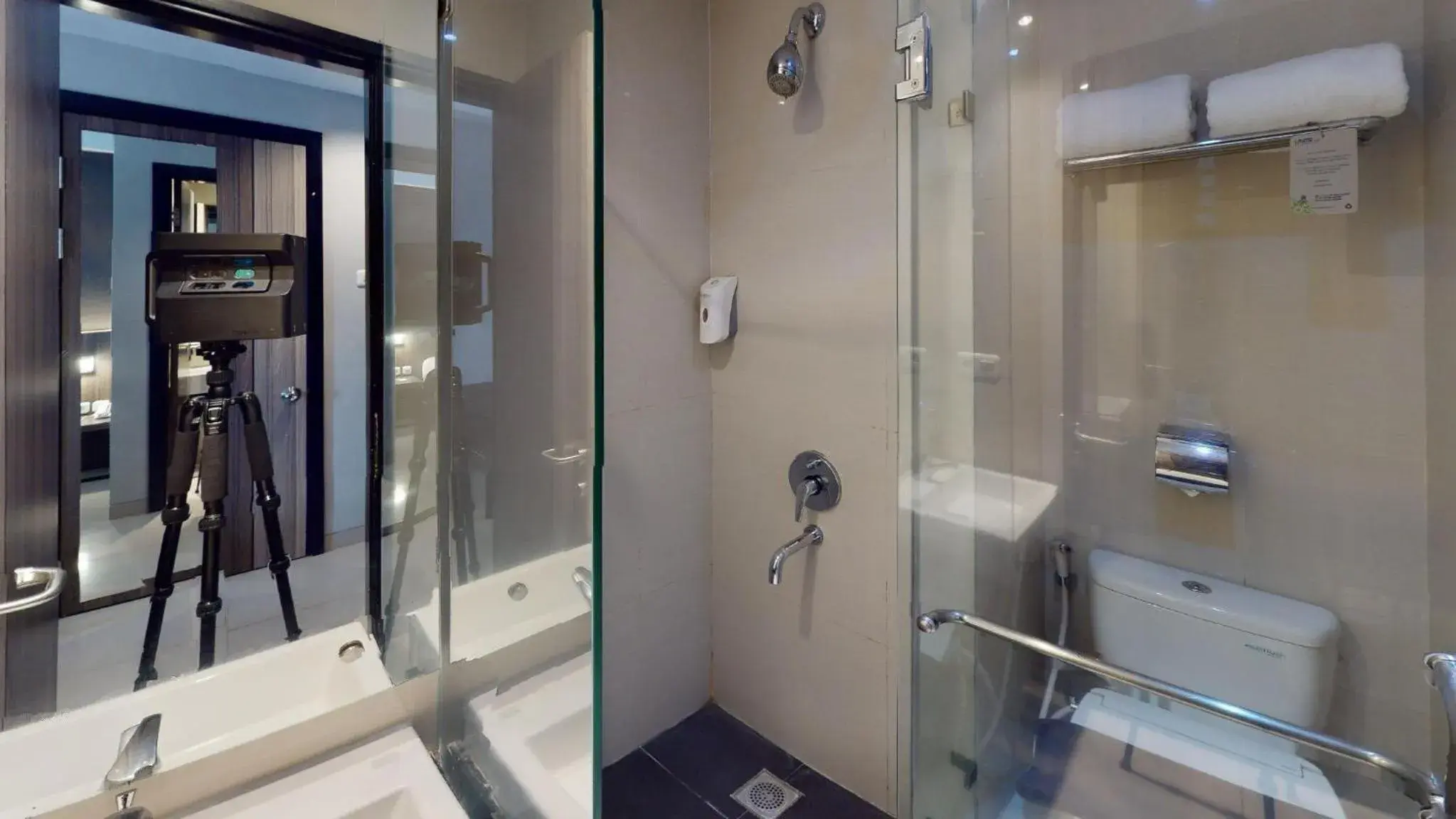 Bathroom in Unisi Hotel Malioboro - Jogja Syariah Bathroom in Unisi Hotel Malioboro - Jogja Syariah