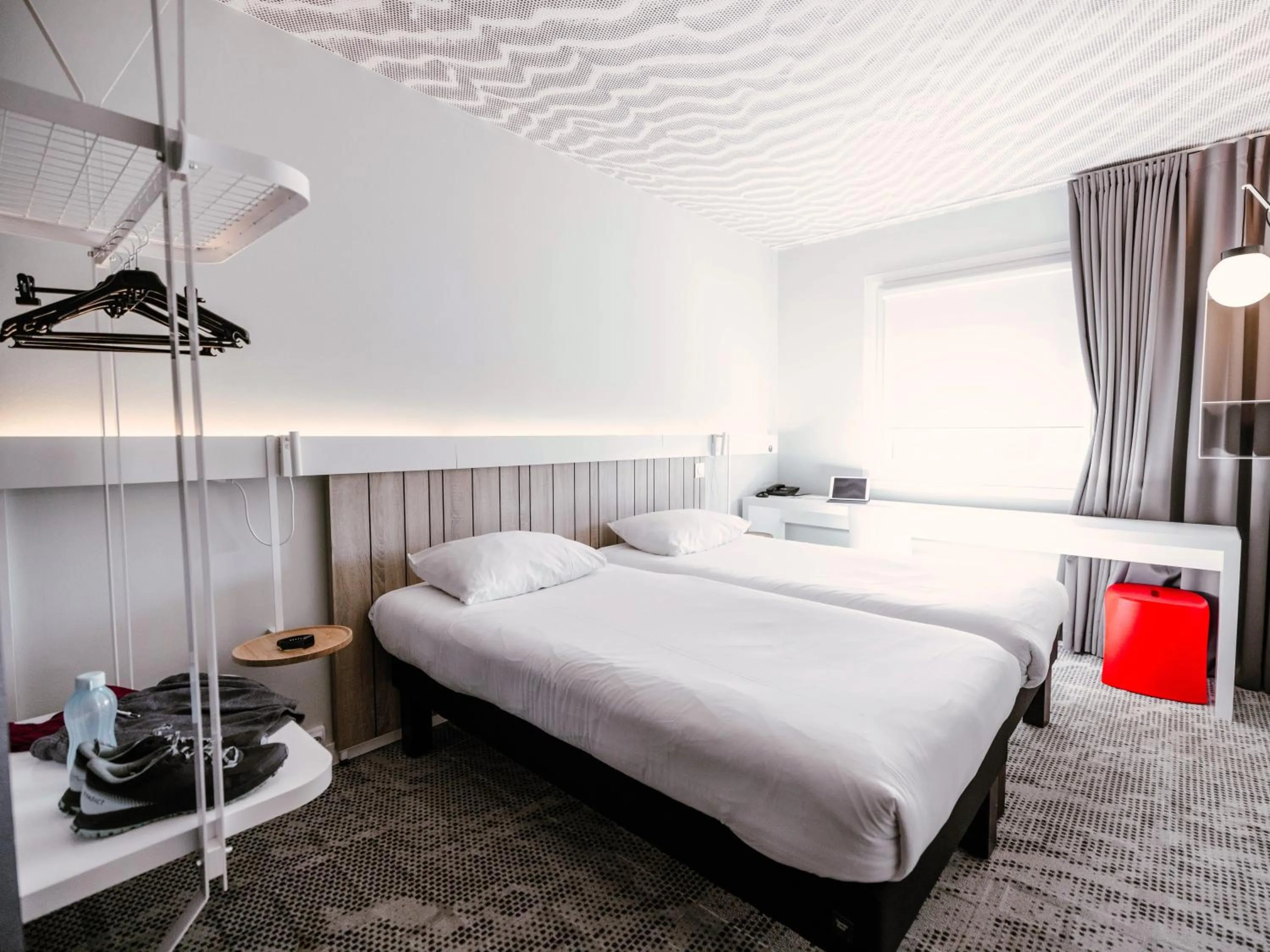 Bed in Ibis Luxembourg Airport