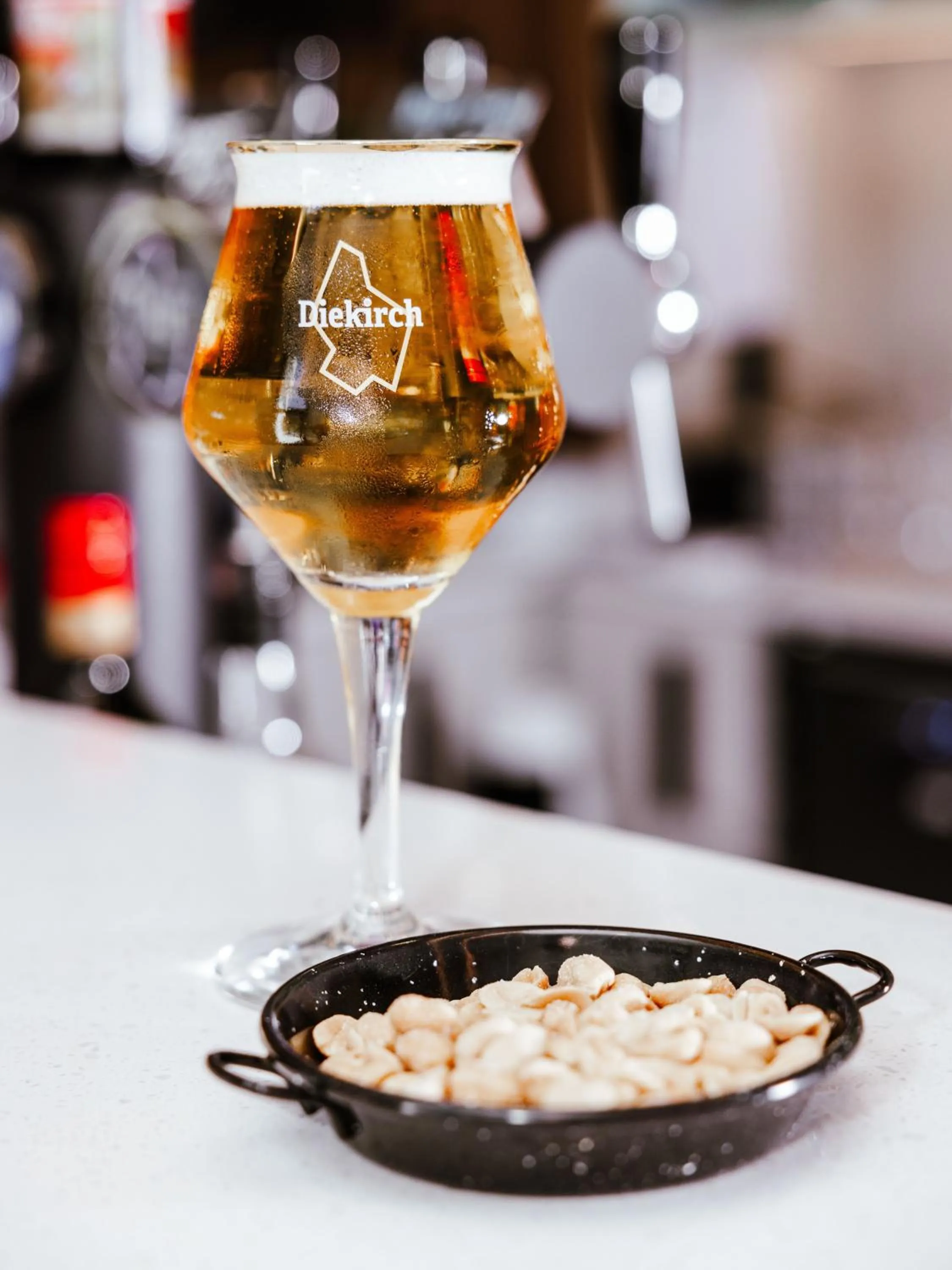 Lounge or bar in Ibis Luxembourg Airport