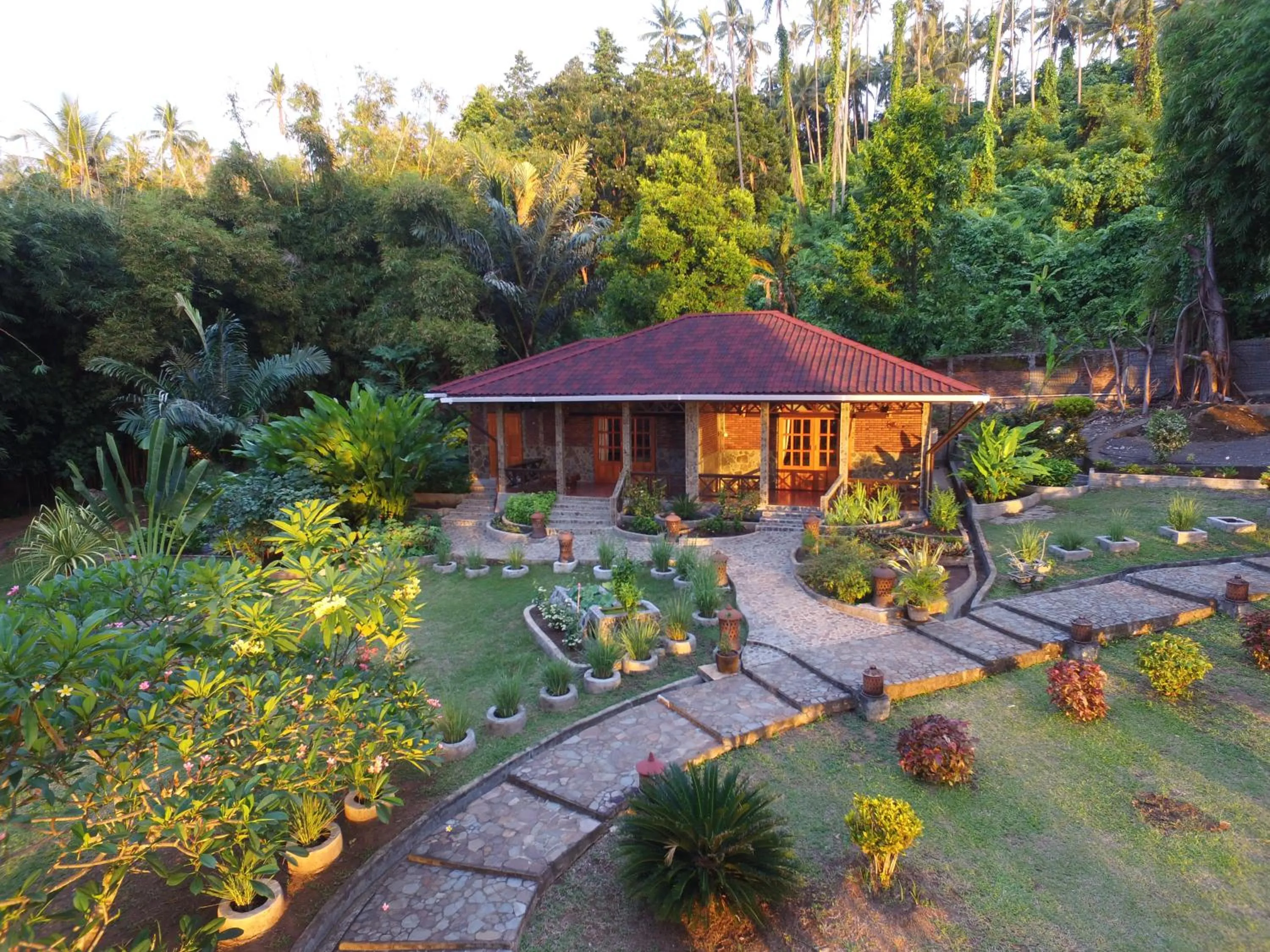 Garden in Lumbalumba Resort - Manado