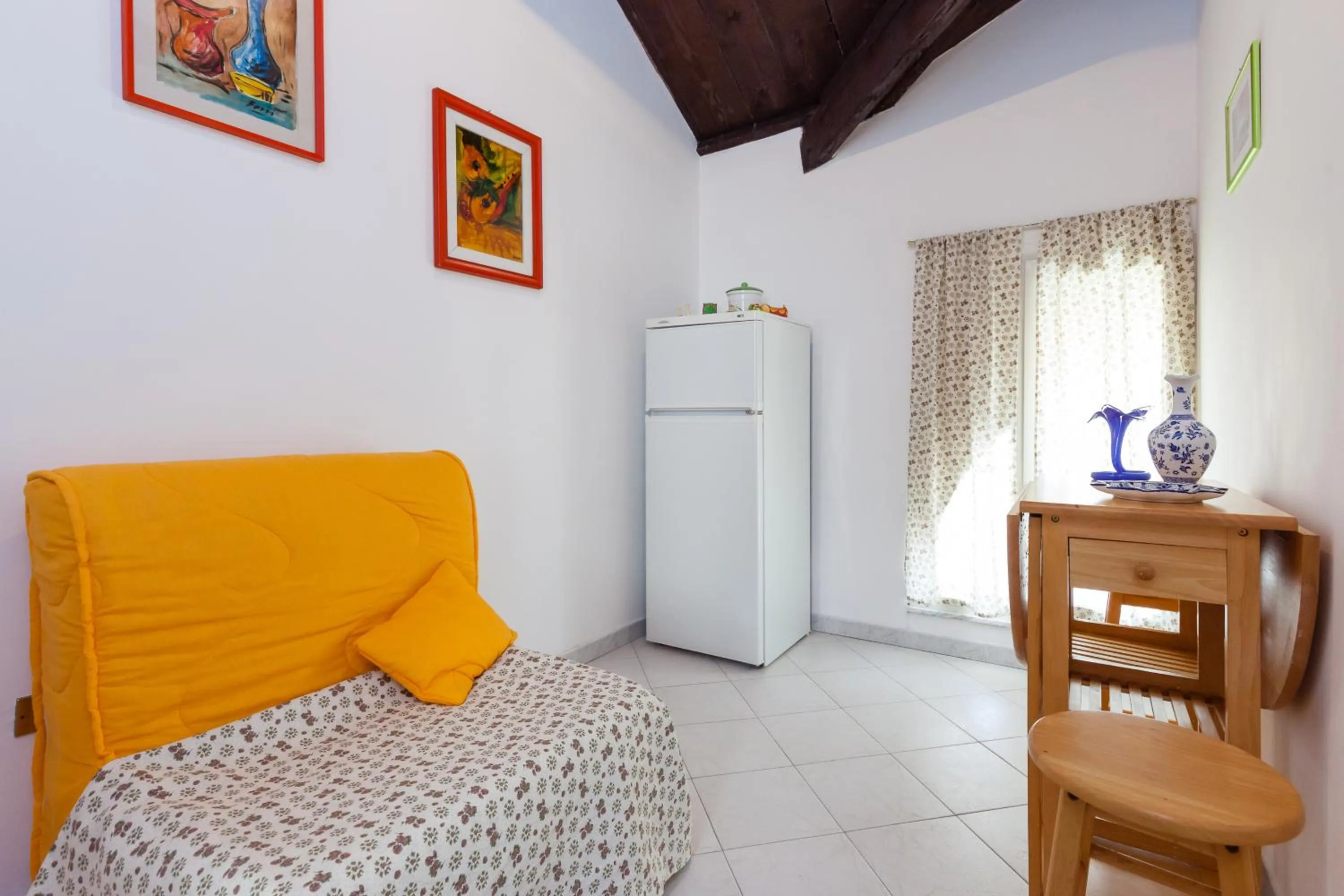 Dining area in Morelli Rooftop