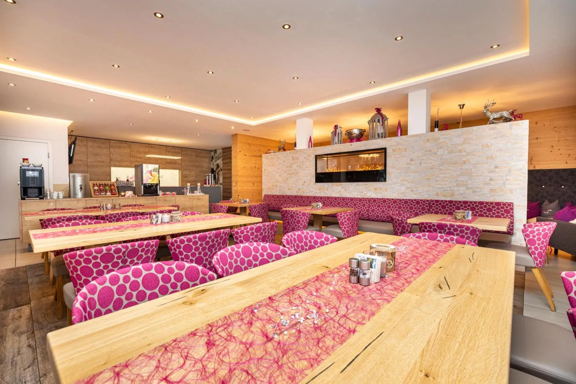 Communal lounge/ TV room in Enjoy The Alps