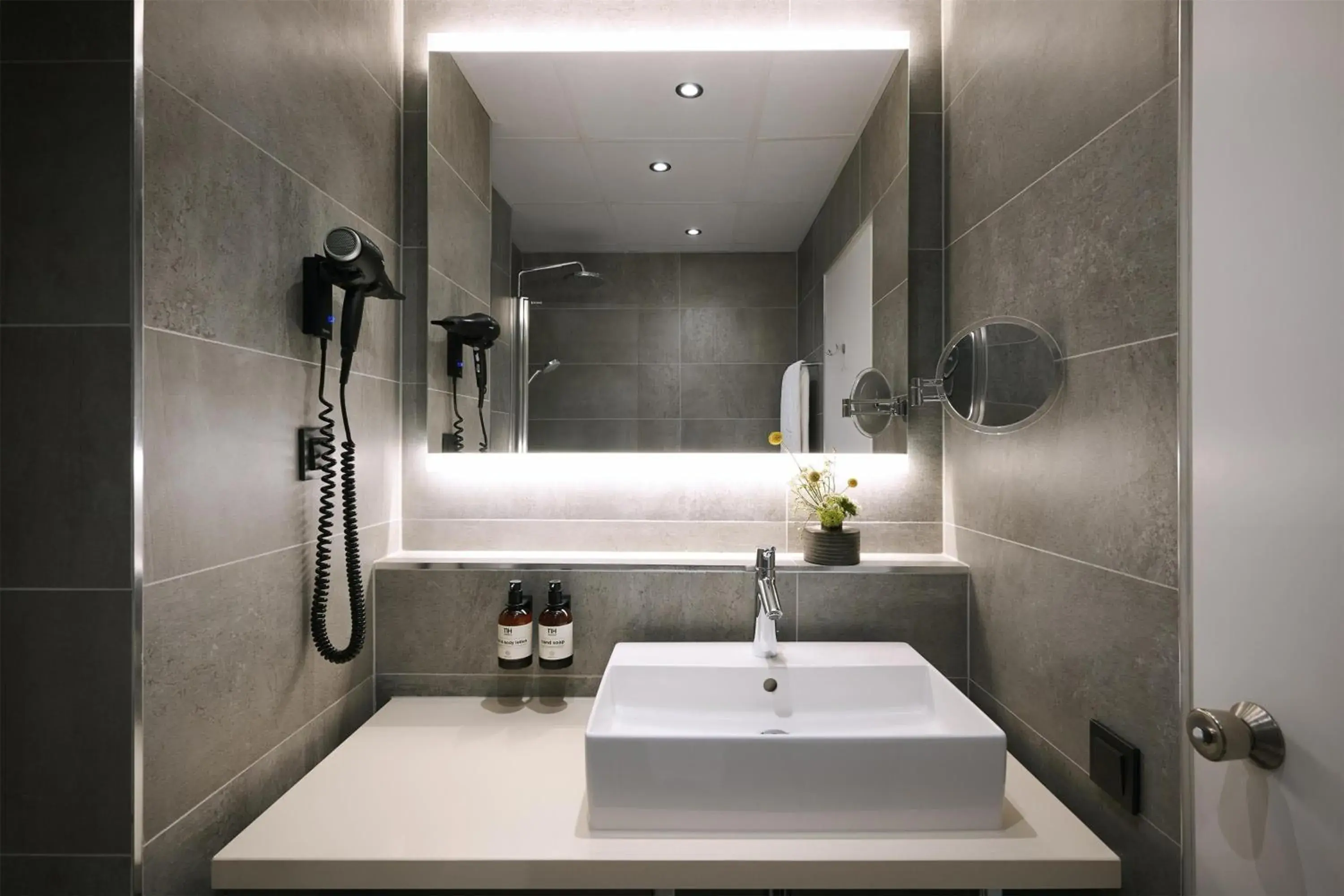 Bedroom in NH Luxembourg Airport Bedroom in NH Luxembourg Airport