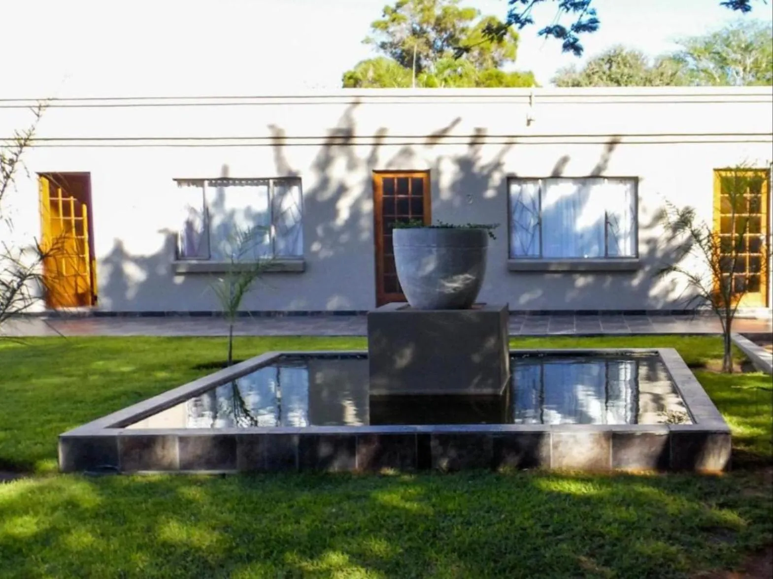 Property building in La Palma Lodge