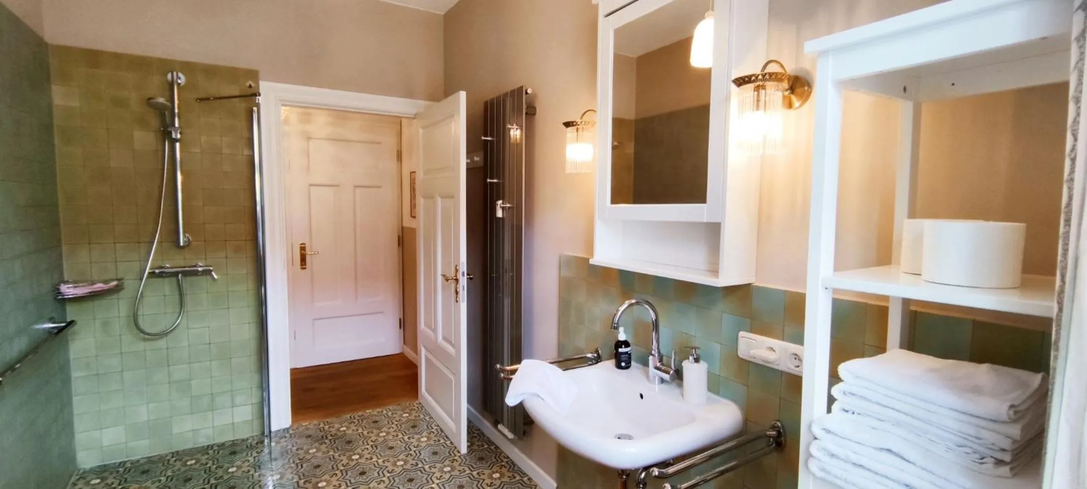 Bathroom in Schloss-und Seeblick Apartment