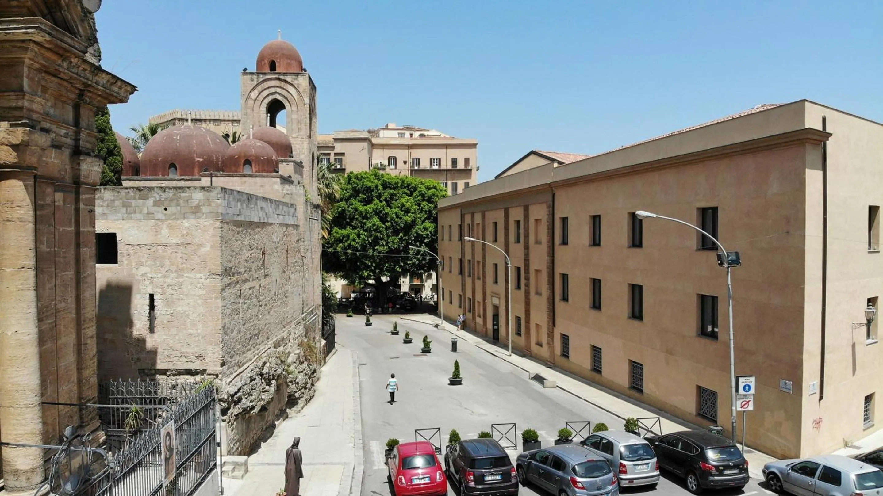 Property building in Camplus Palermo Normanni - Casa per ferie