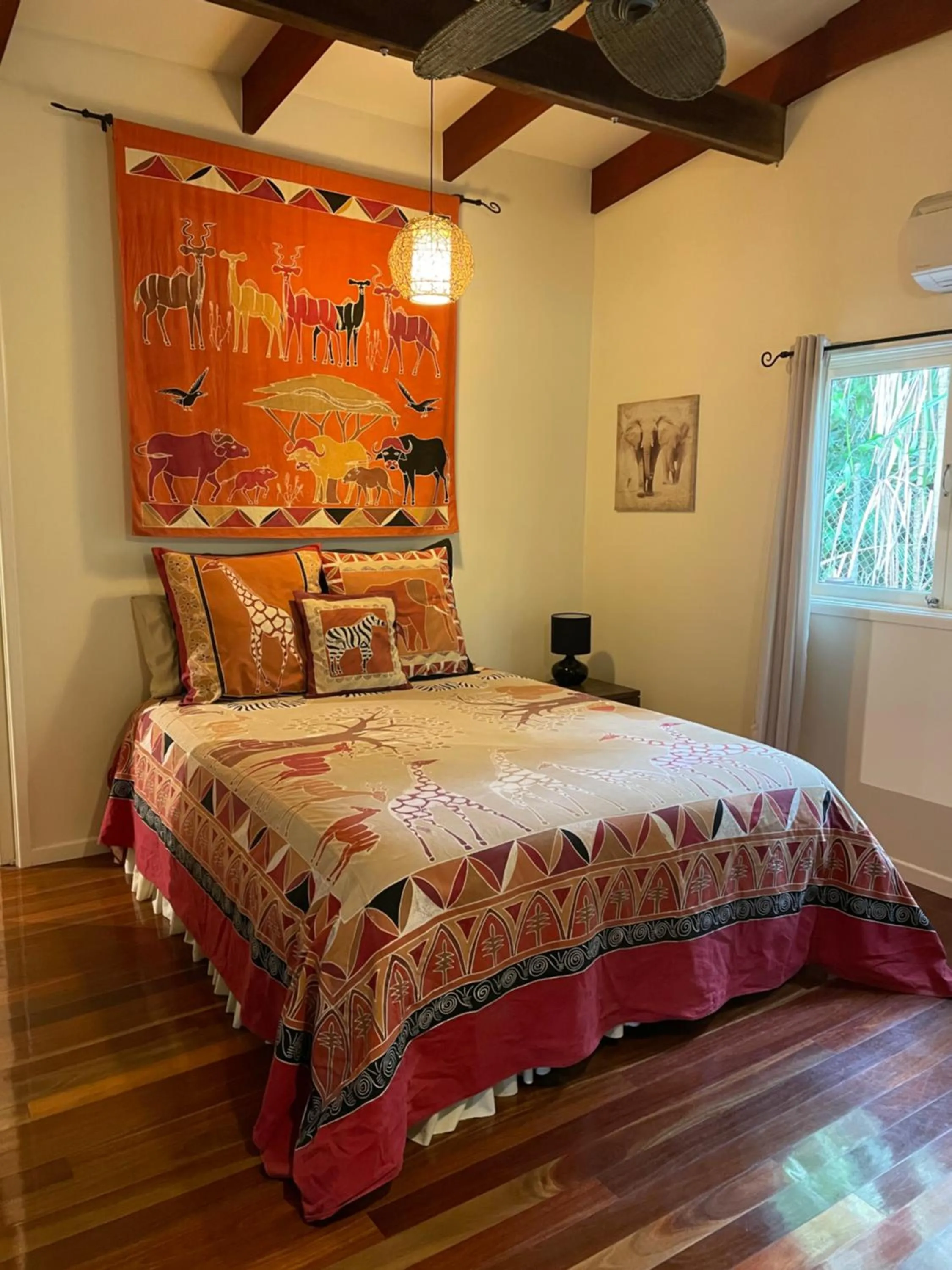 Bed in Kuranda Ngorongoro Lodge