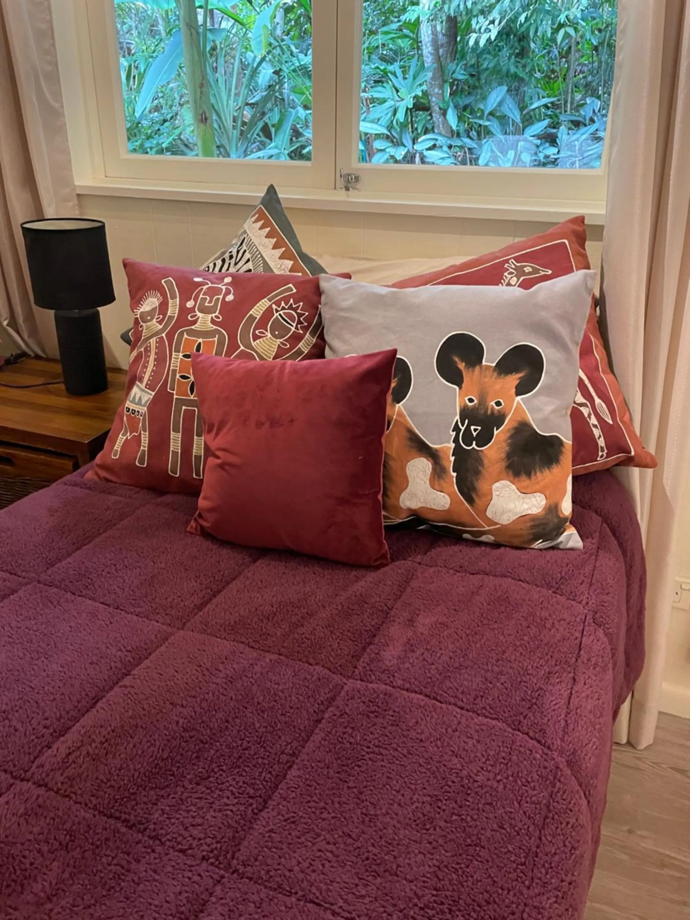 Decorative detail, Bed in Kuranda Ngorongoro Lodge