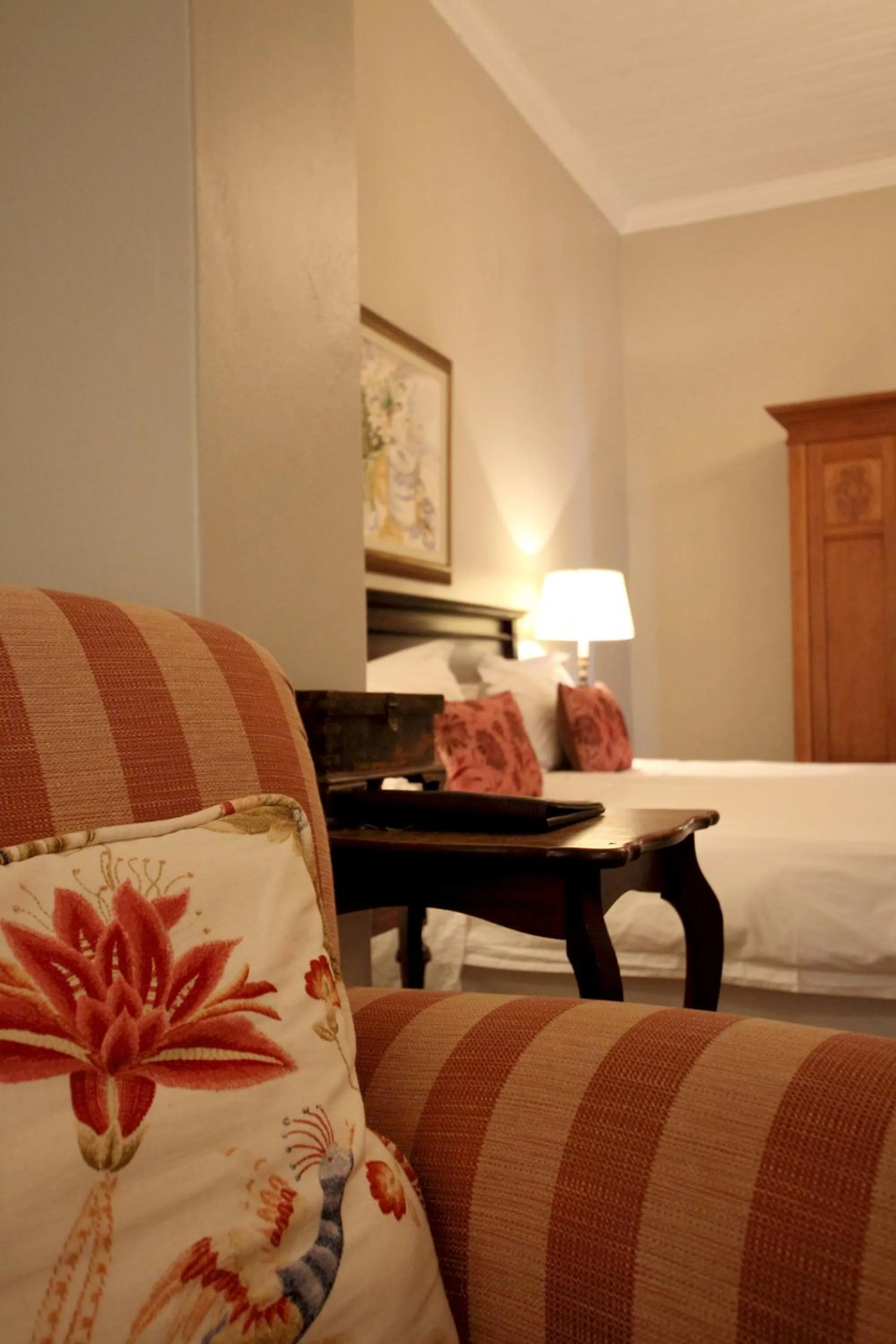 Bed in Leeuwenbosch Shearers Lodge - Amakhala Game Reserve