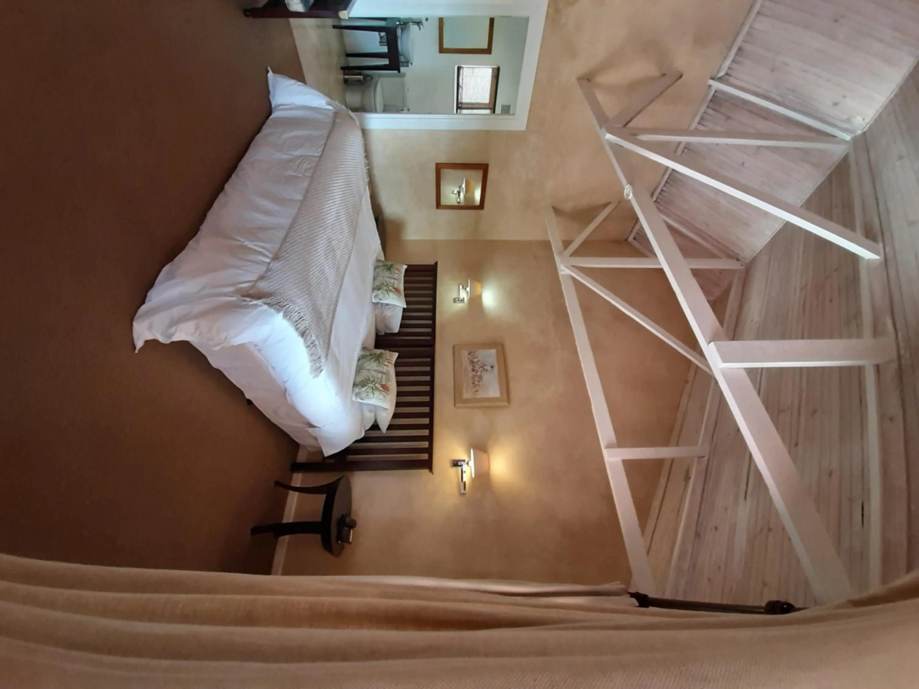 Bed in Leeuwenbosch Shearers Lodge - Amakhala Game Reserve