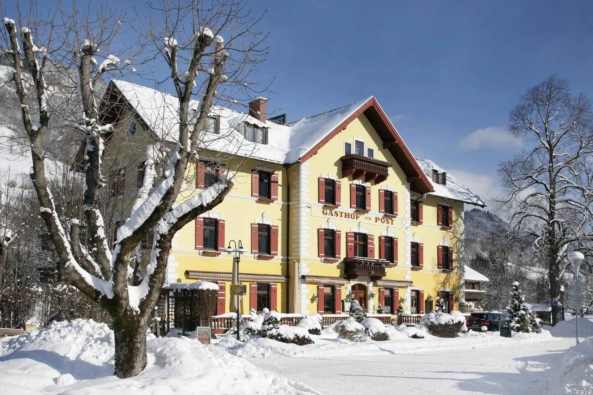 Property building in Hotel Gasthof Post