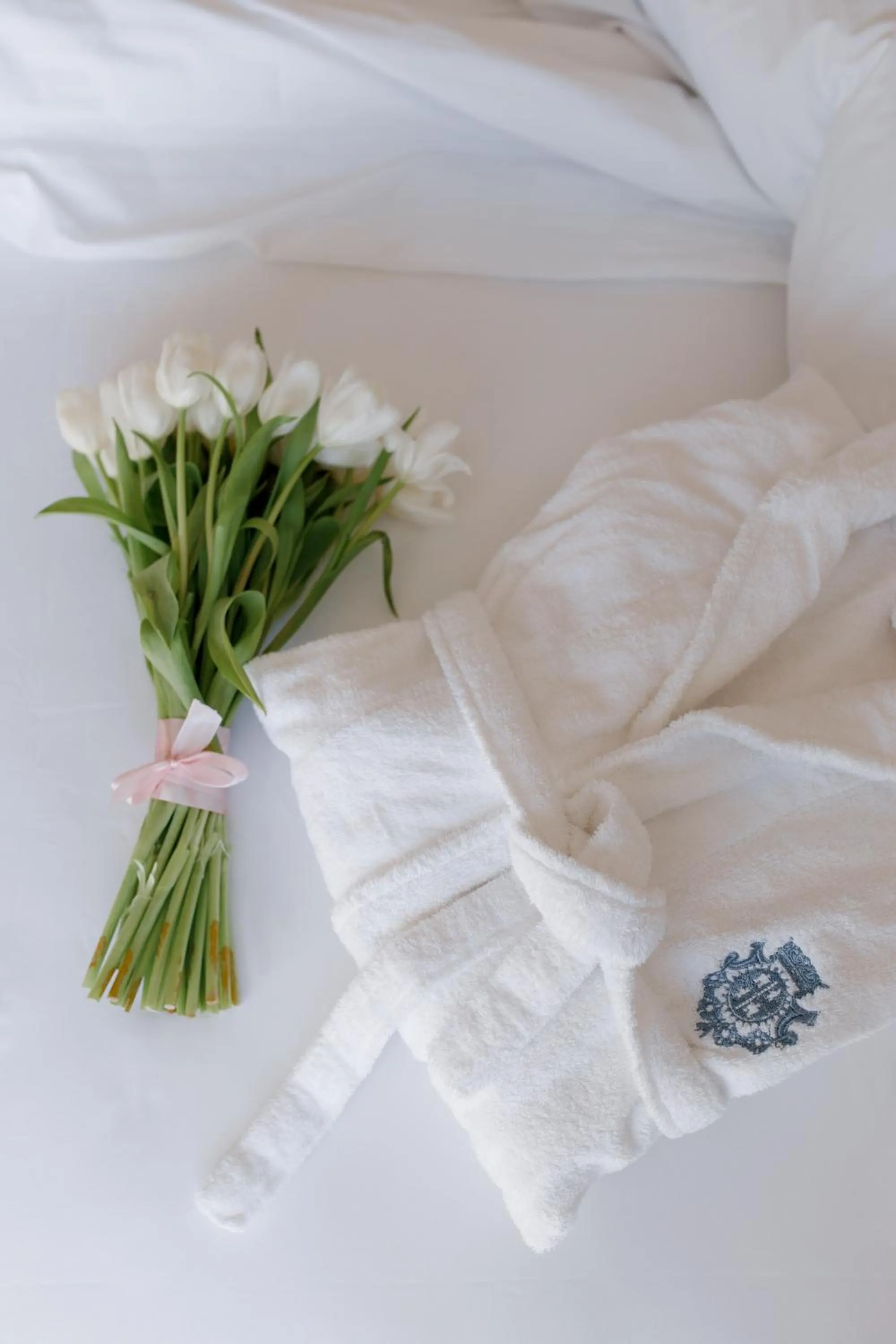 Logo/Certificate/Sign, Bed in Chevalier Hotel & SPA