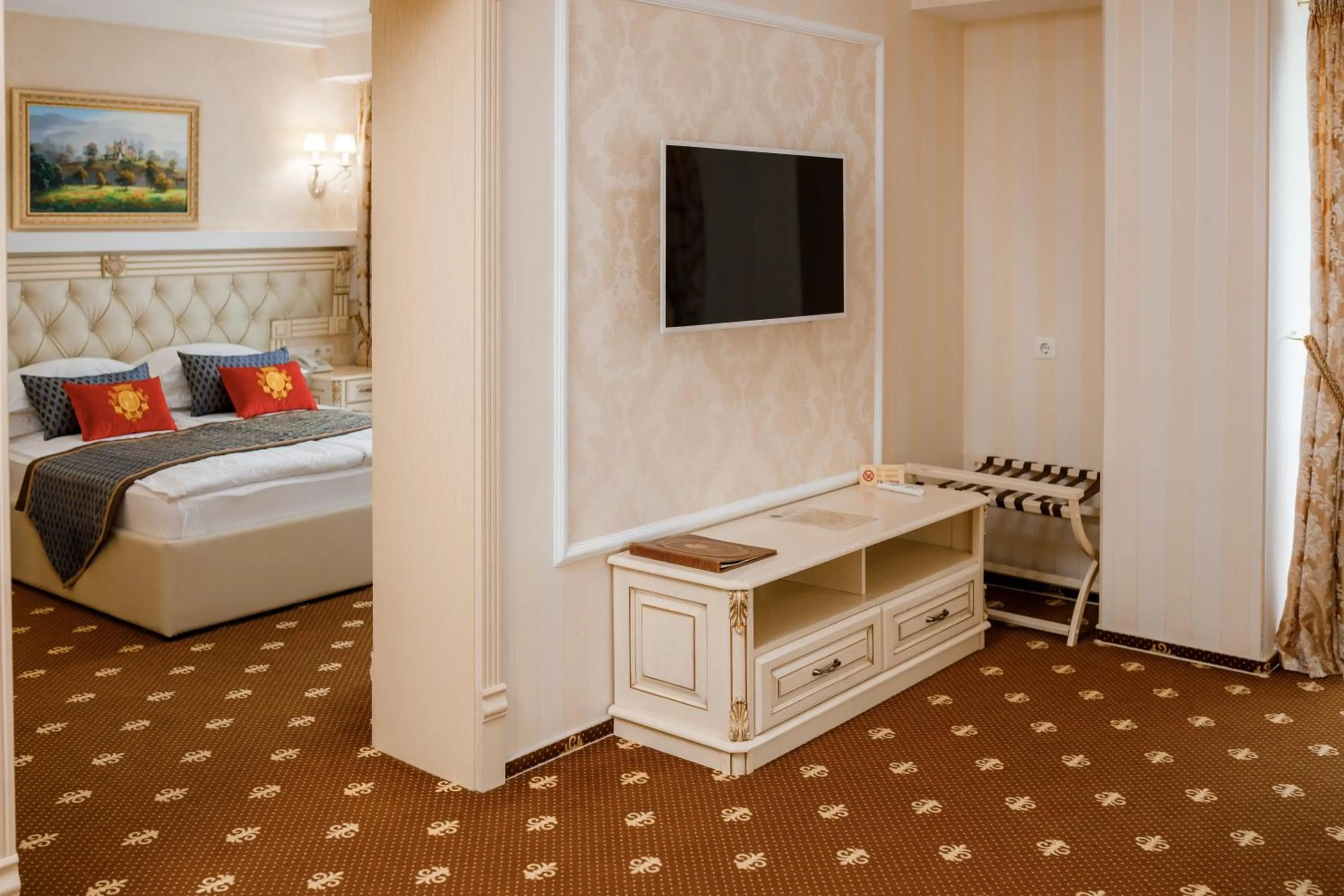 Bed in Chevalier Hotel & SPA