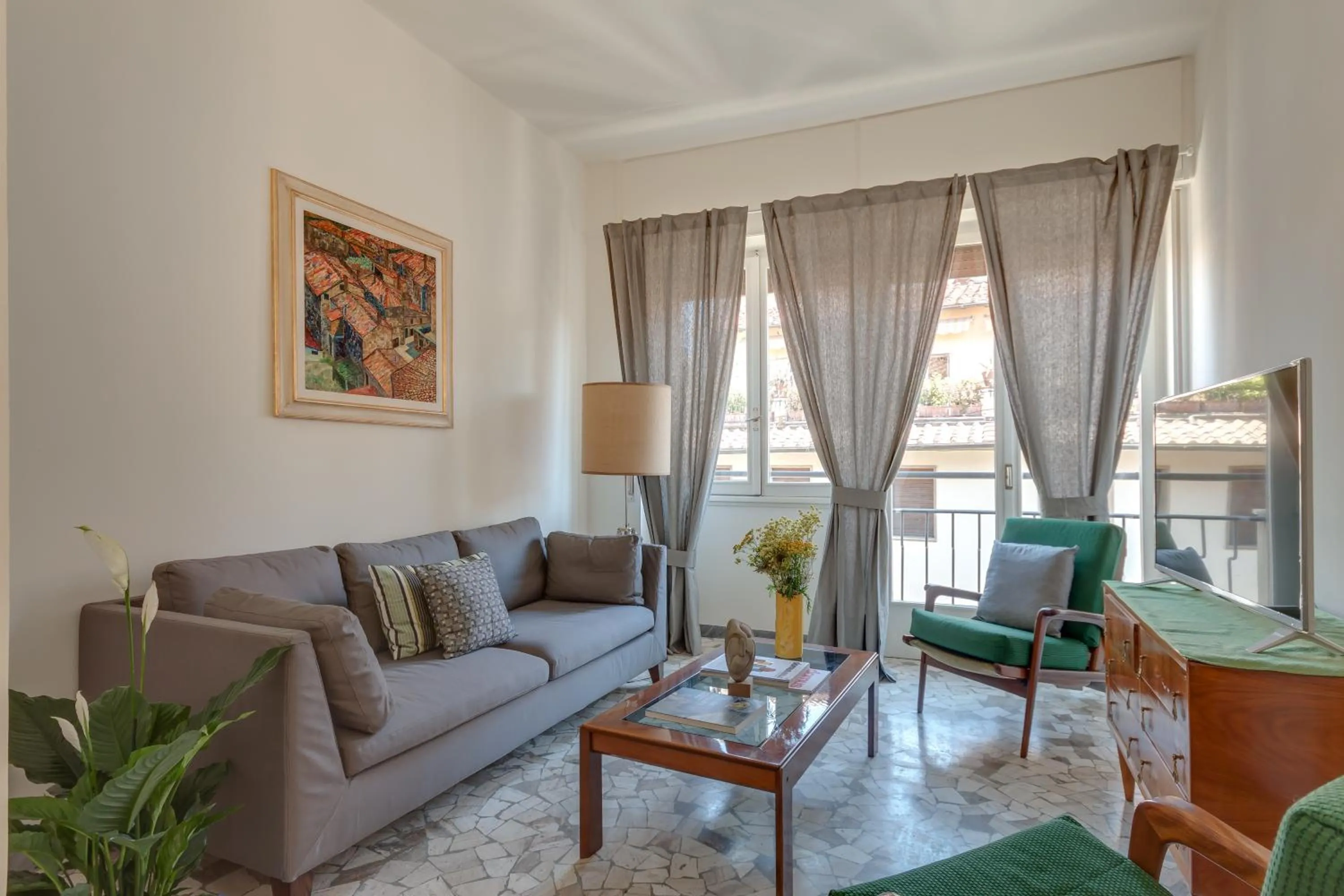 Living room in Apartments Florence - Santa Maria Balcony