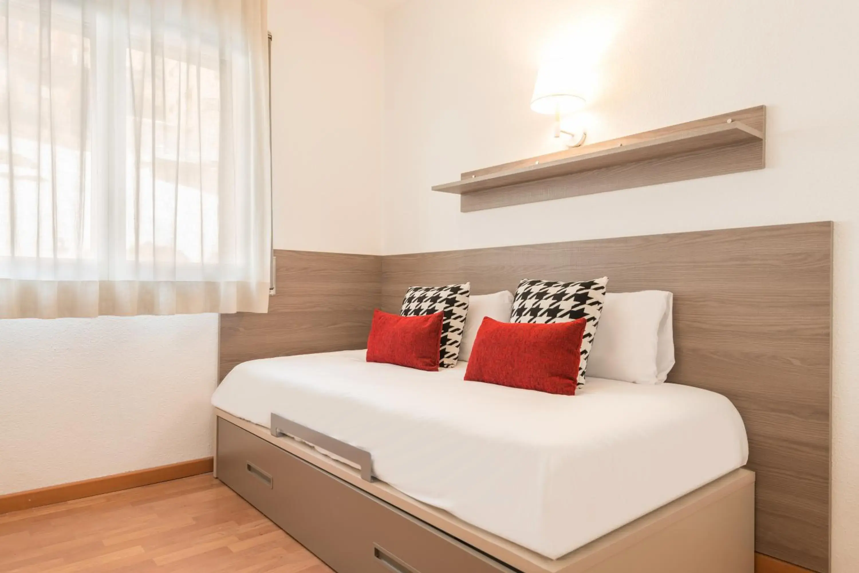 Bedroom, Bed in Pierre & Vacances Andorra Alba Bedroom, Bed in Pierre & Vacances Andorra Alba