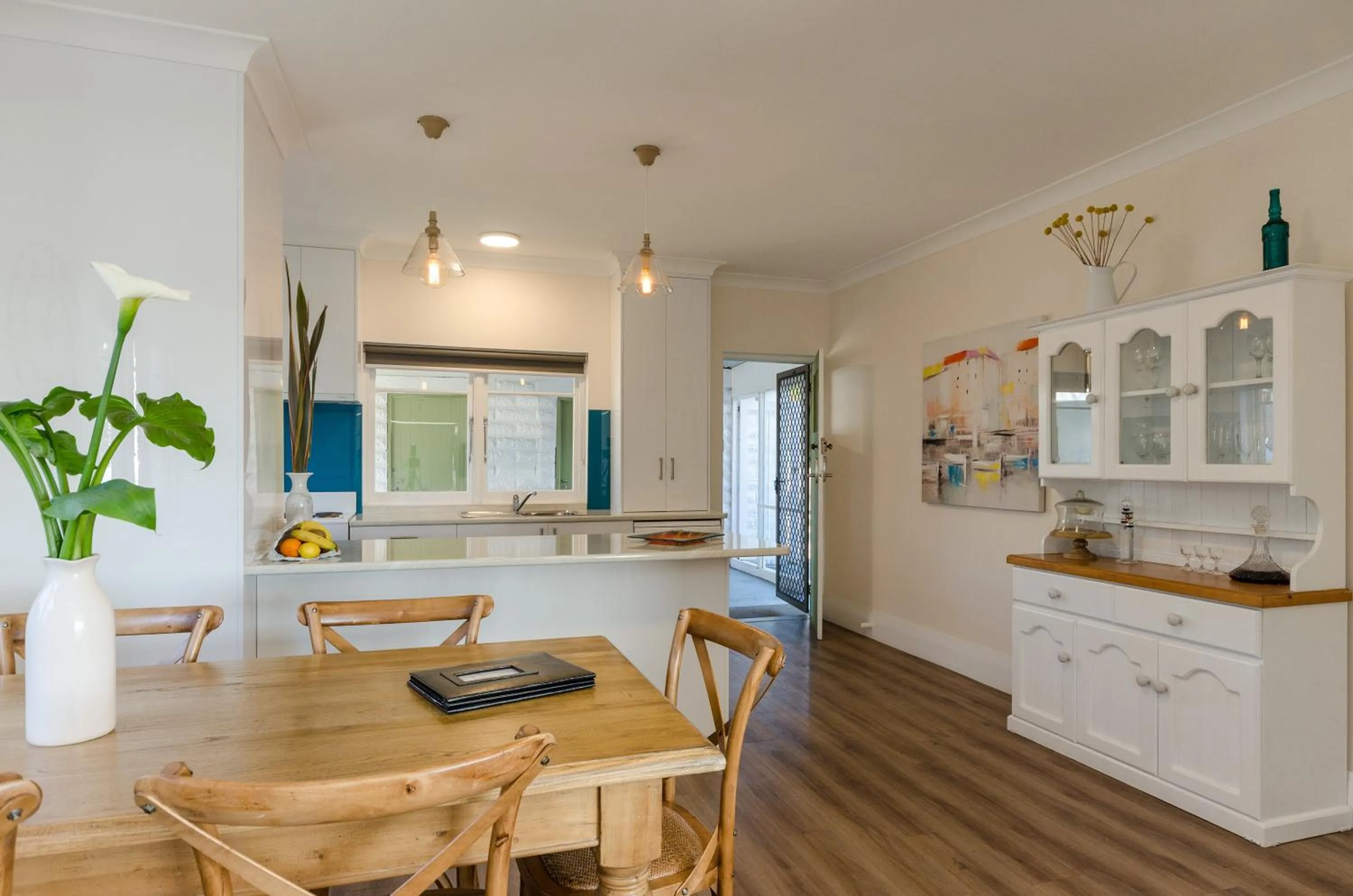 Dining area in Sunrise at Penguin