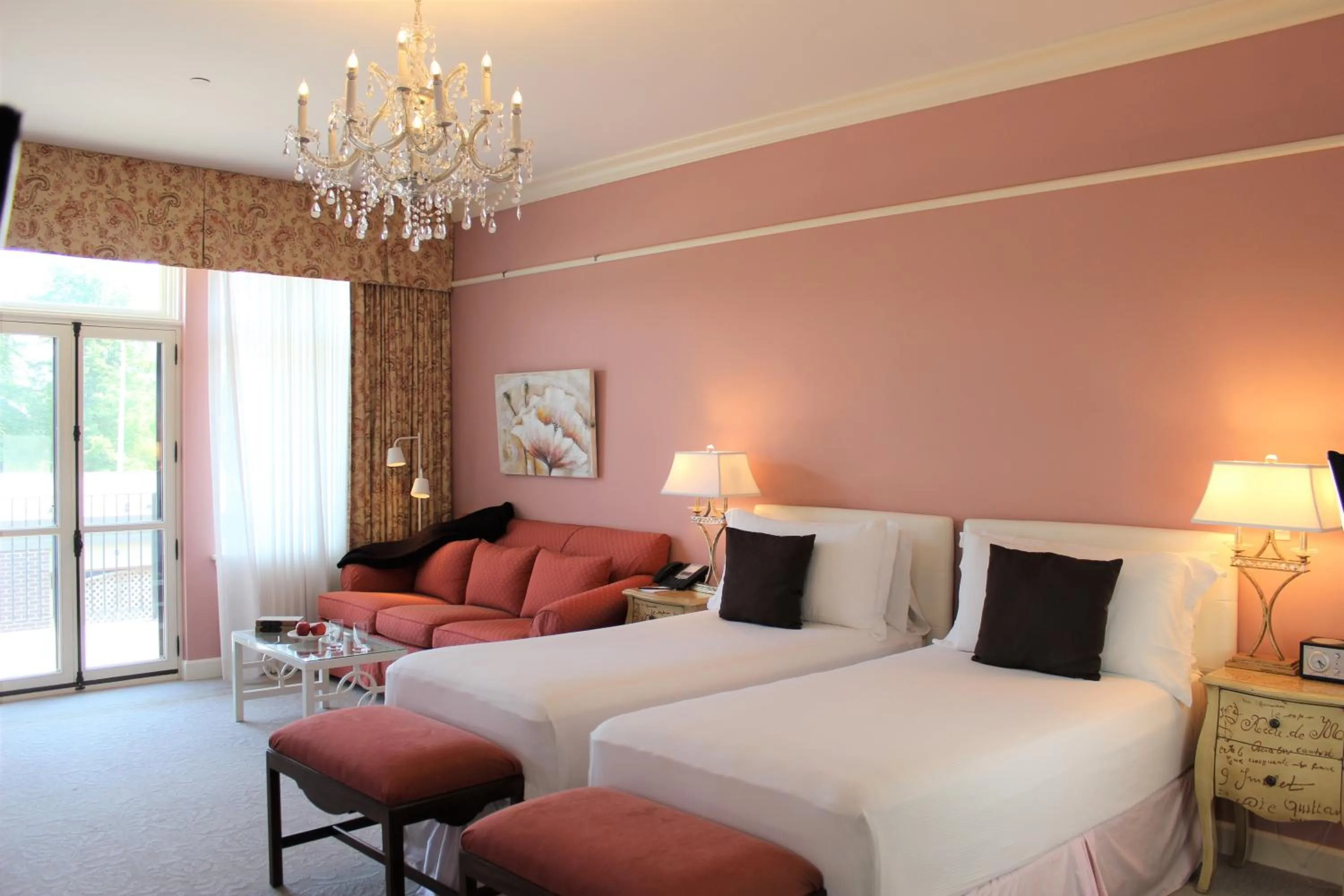 Bed in The Bruce Hotel