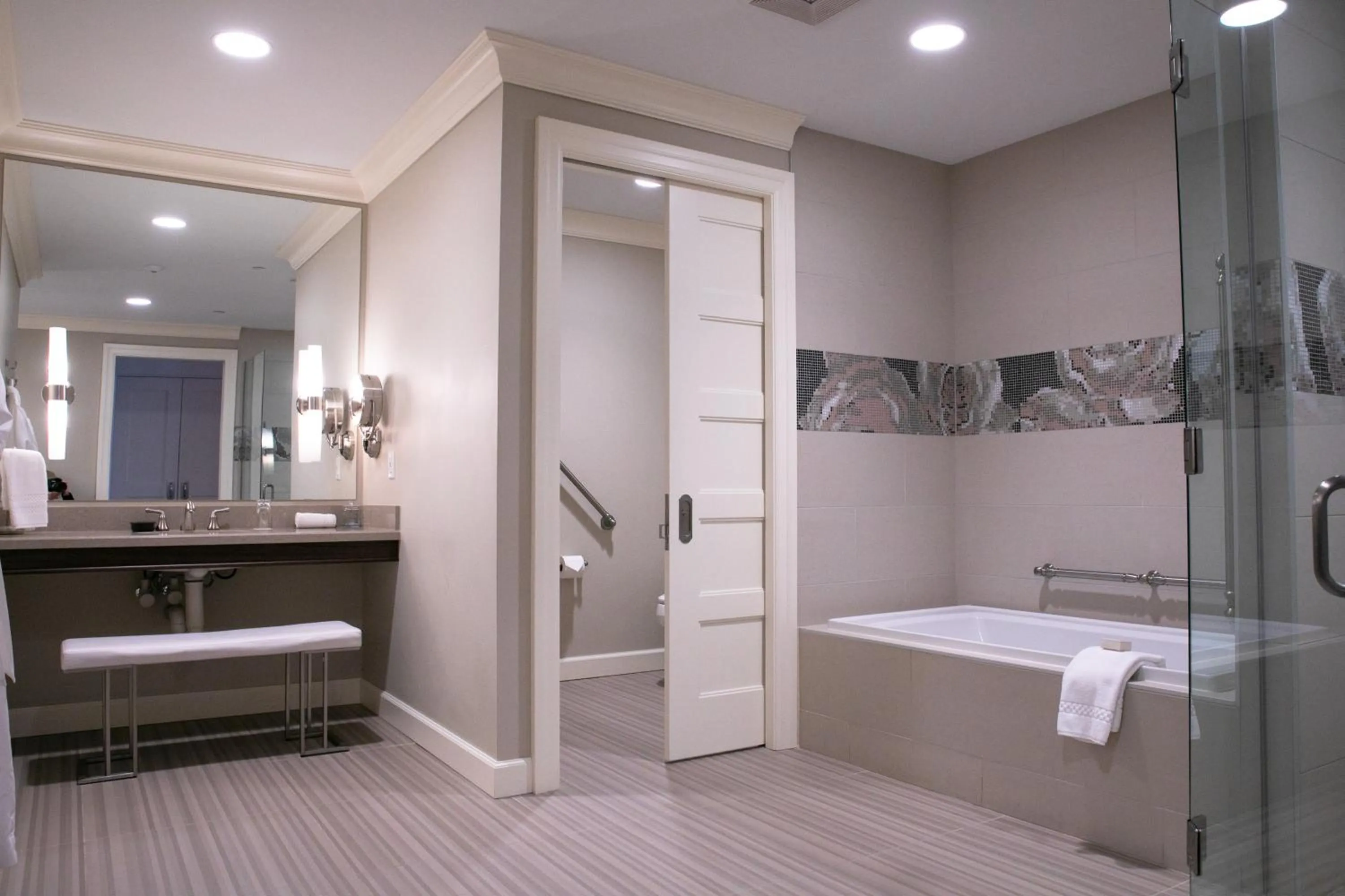 Shower in The Bruce Hotel