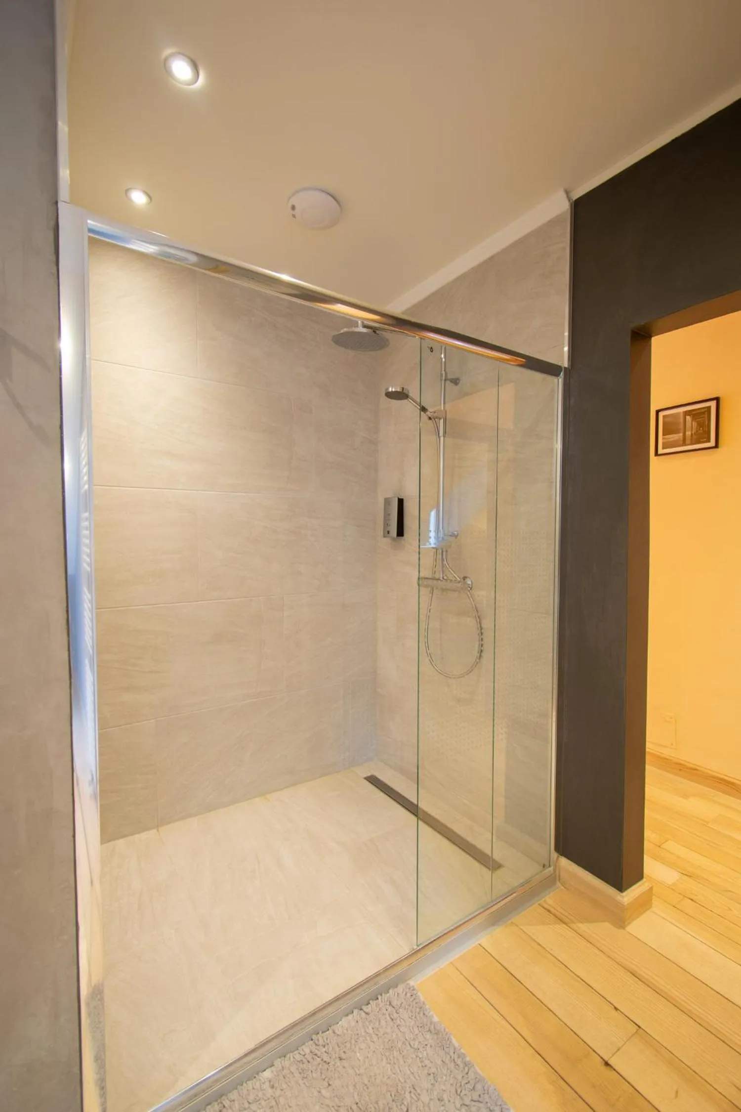 Shower in Aux Tanneries de Wiltz