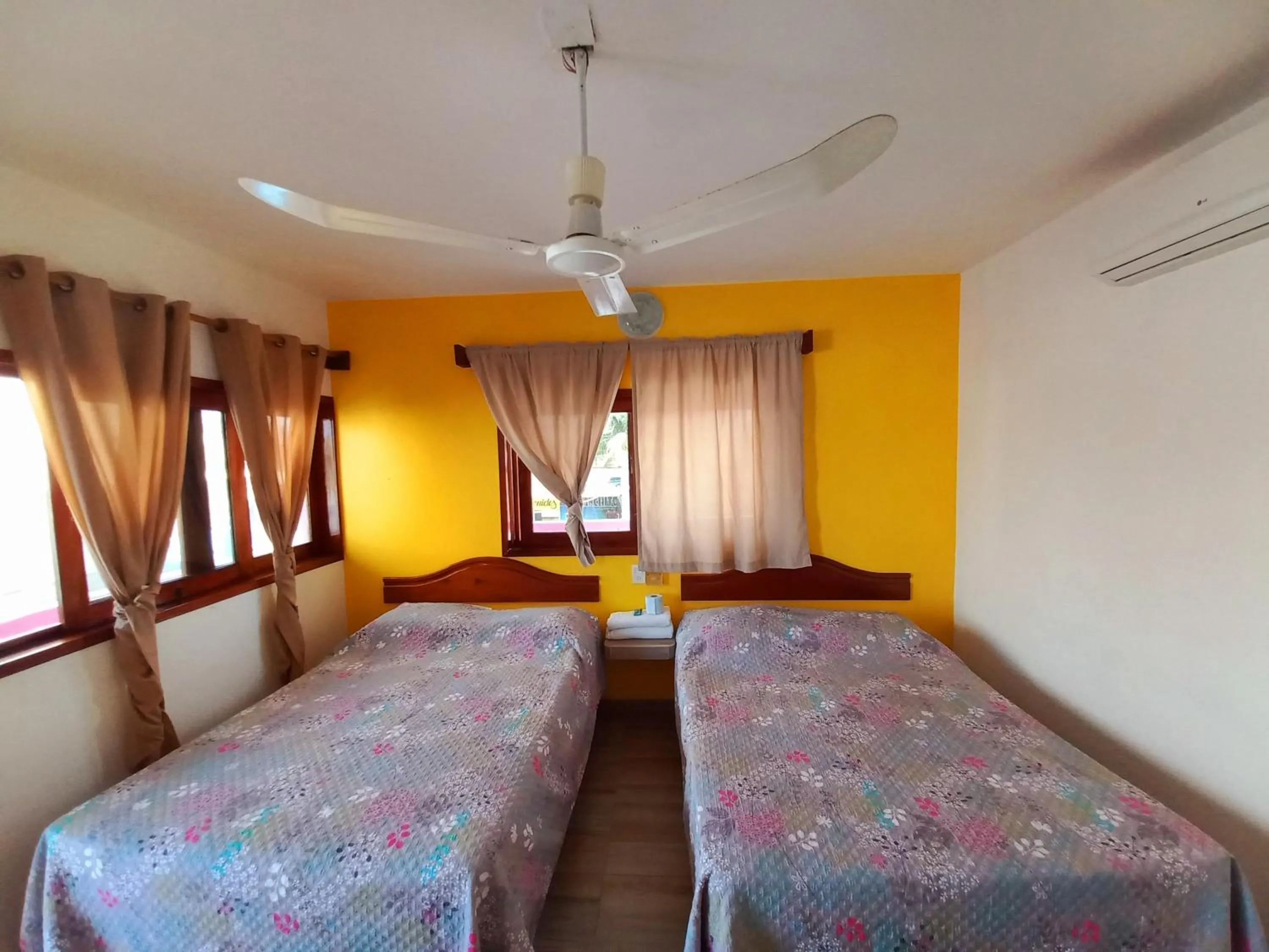 Bed in Posada Casa Bugambilias