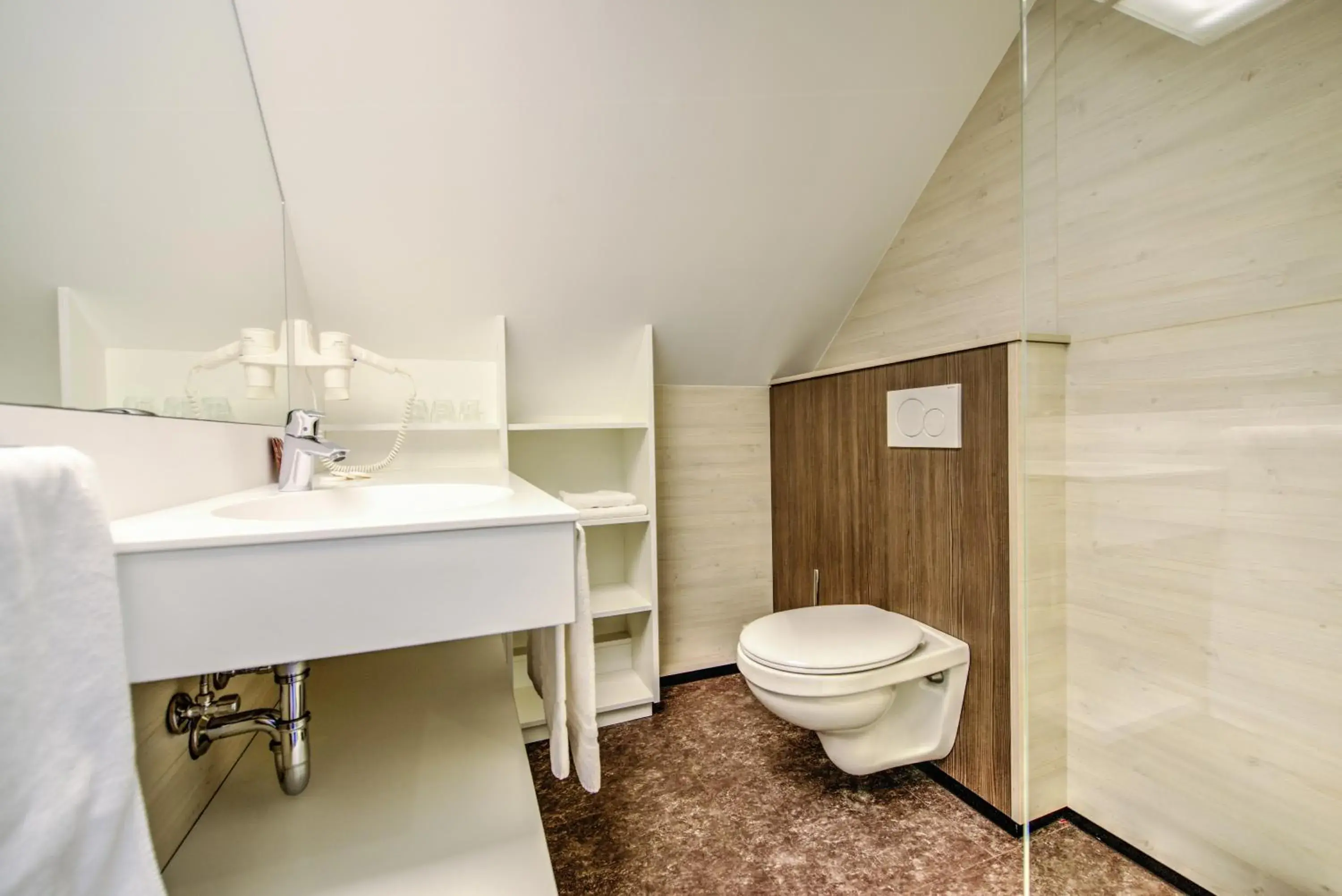 Superior Double Room with Spa Access in Hotel du Commerce - Restaurant La Table de Clervaux Superior Double Room with Spa Access in Hotel du Commerce - Restaurant La Table de Clervaux