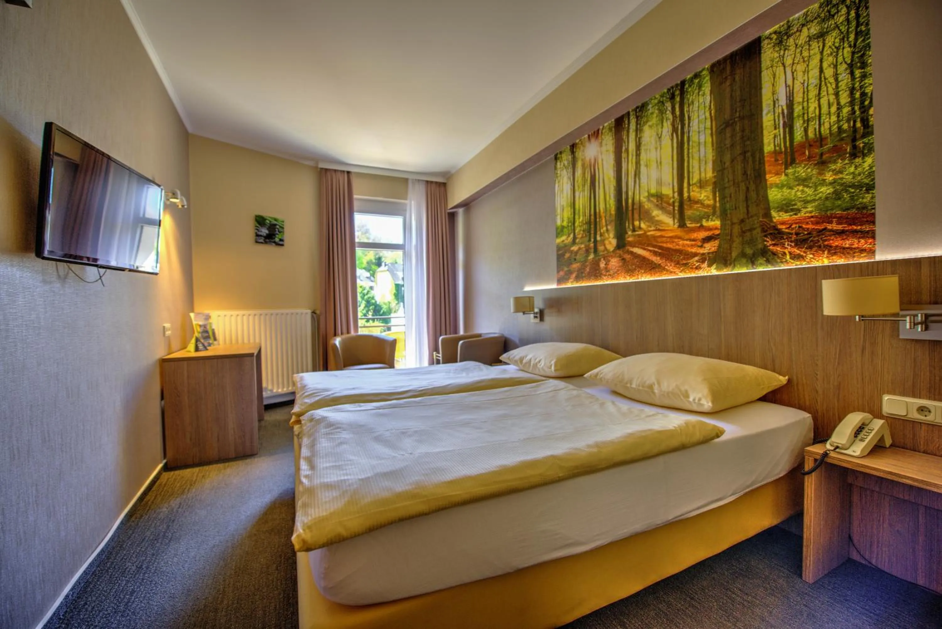 Bed in Hotel du Commerce - Restaurant La Table de Clervaux