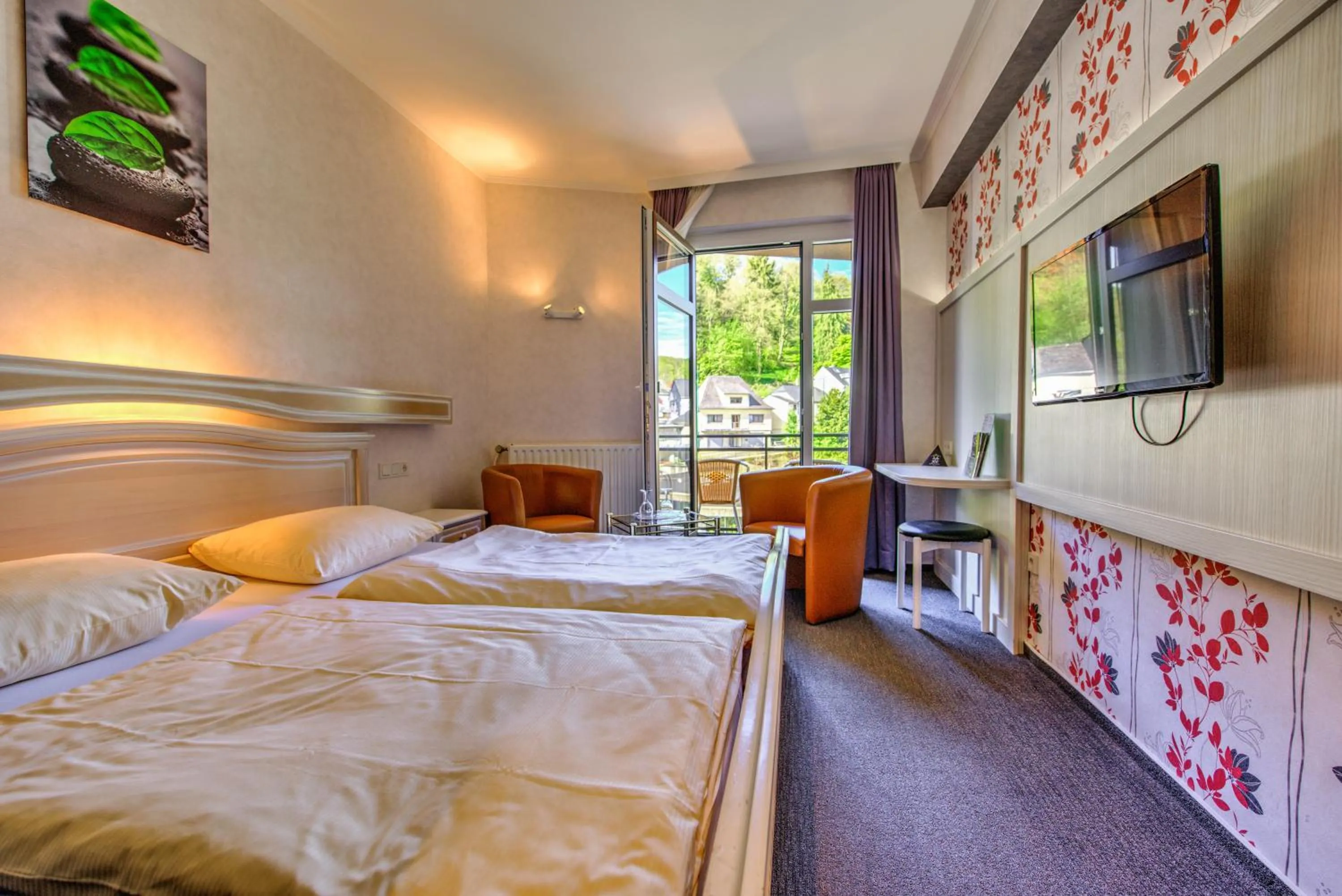 Bed in Hotel du Commerce - Restaurant La Table de Clervaux