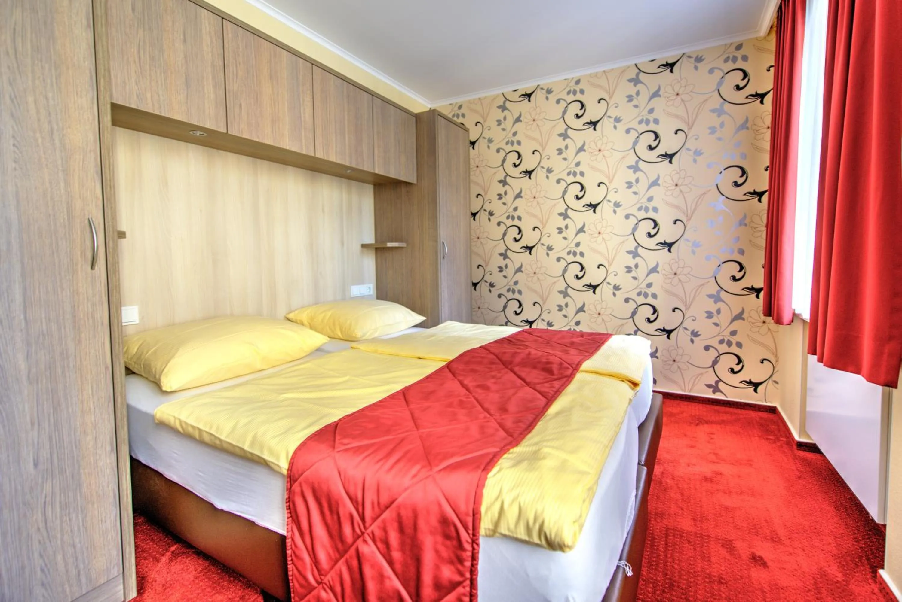 Bed in Hotel du Commerce - Restaurant La Table de Clervaux