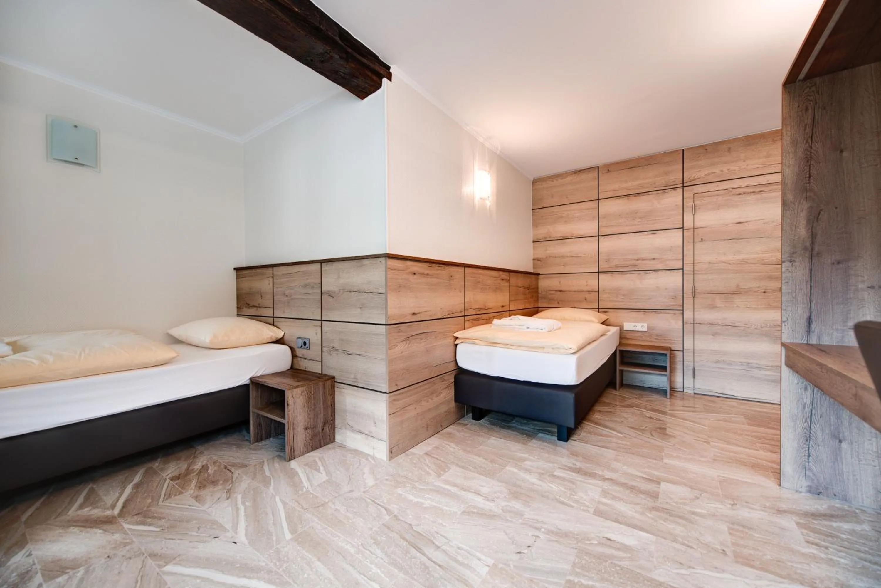 Bed in Hotel du Commerce - Restaurant La Table de Clervaux